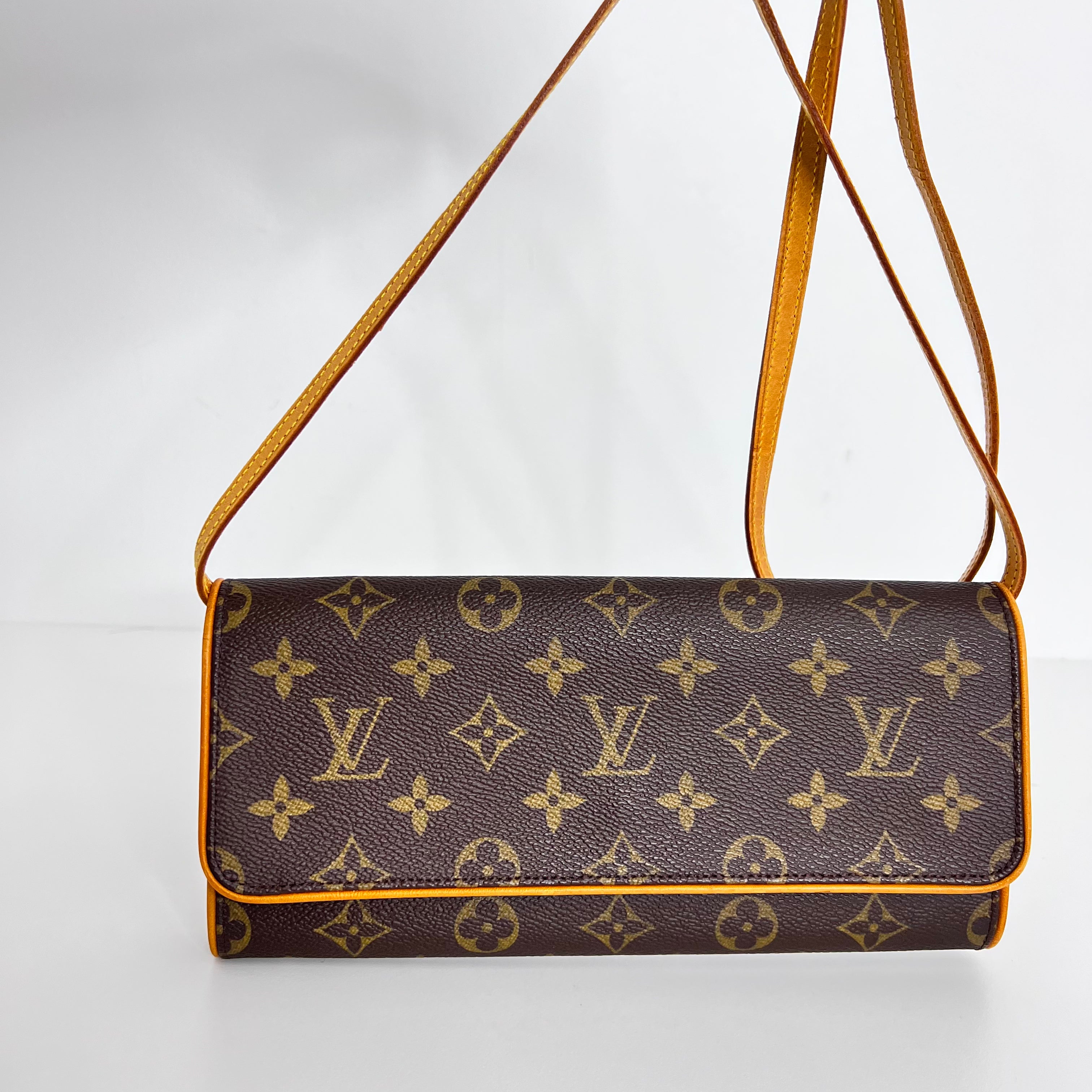 Monogram Twin Pochette GM
