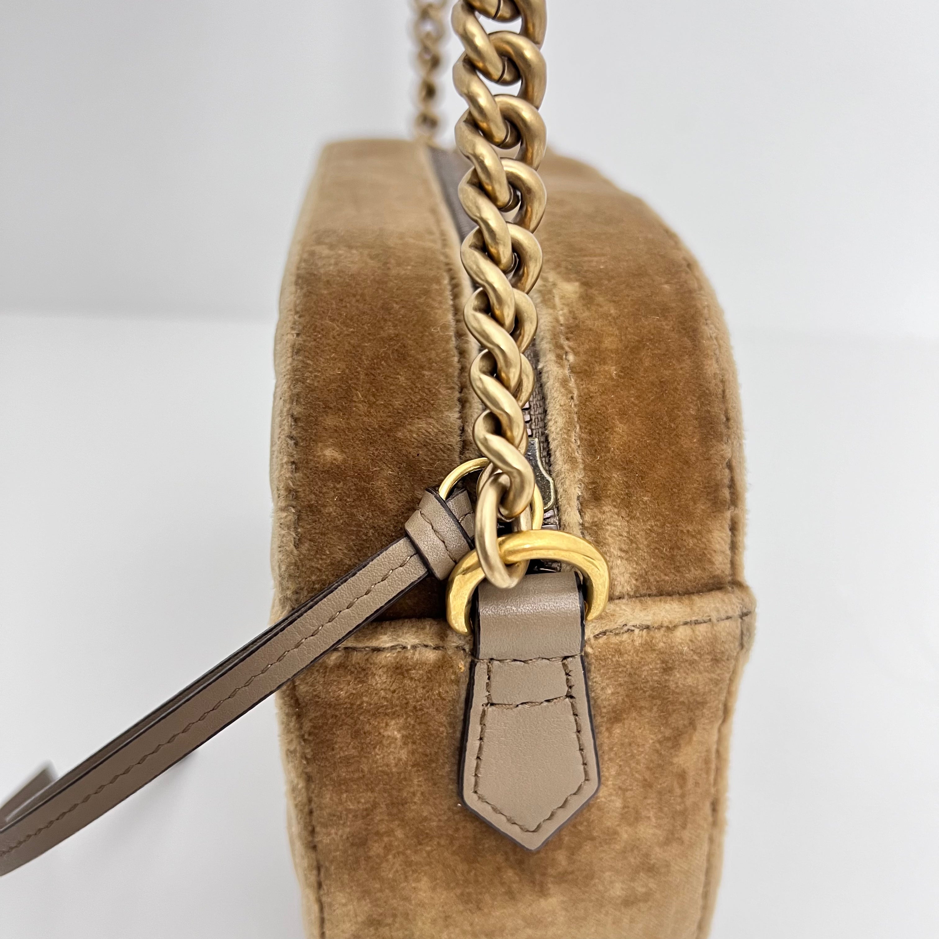 Small GG Marmont Matelassé Velvet Shoulder Bag