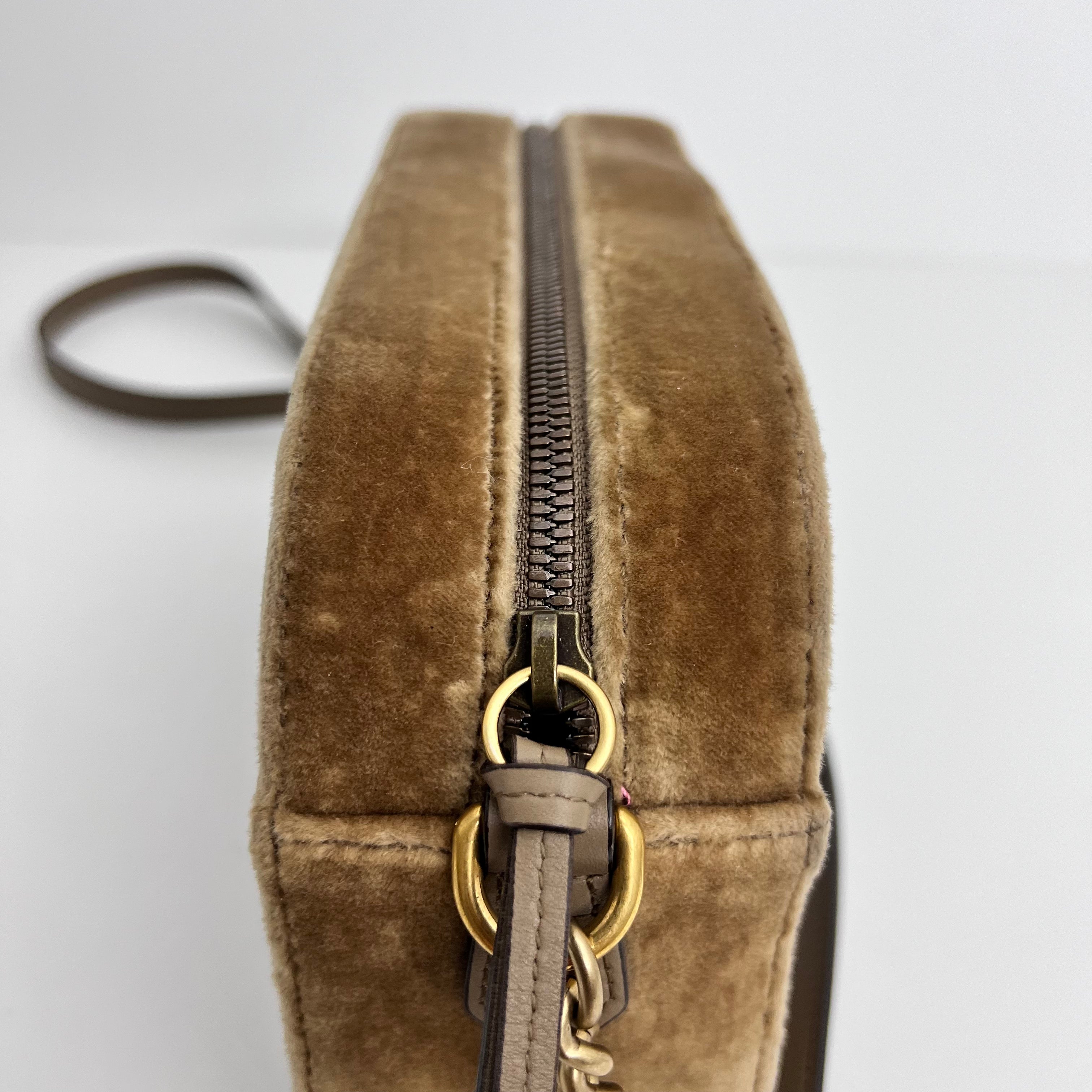 Small GG Marmont Matelassé Velvet Shoulder Bag