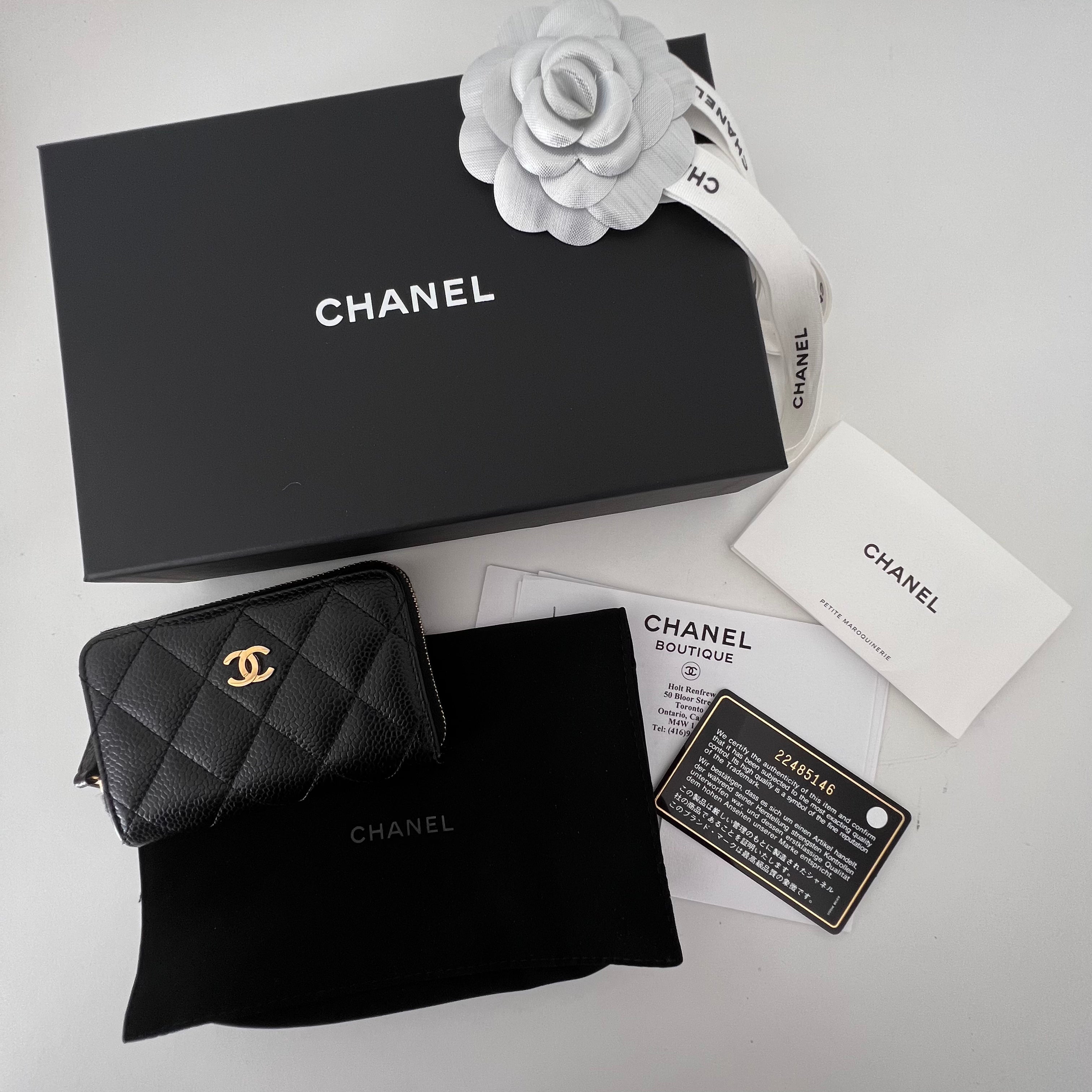 Caviar Leather Card & Coin Zipper Wallet