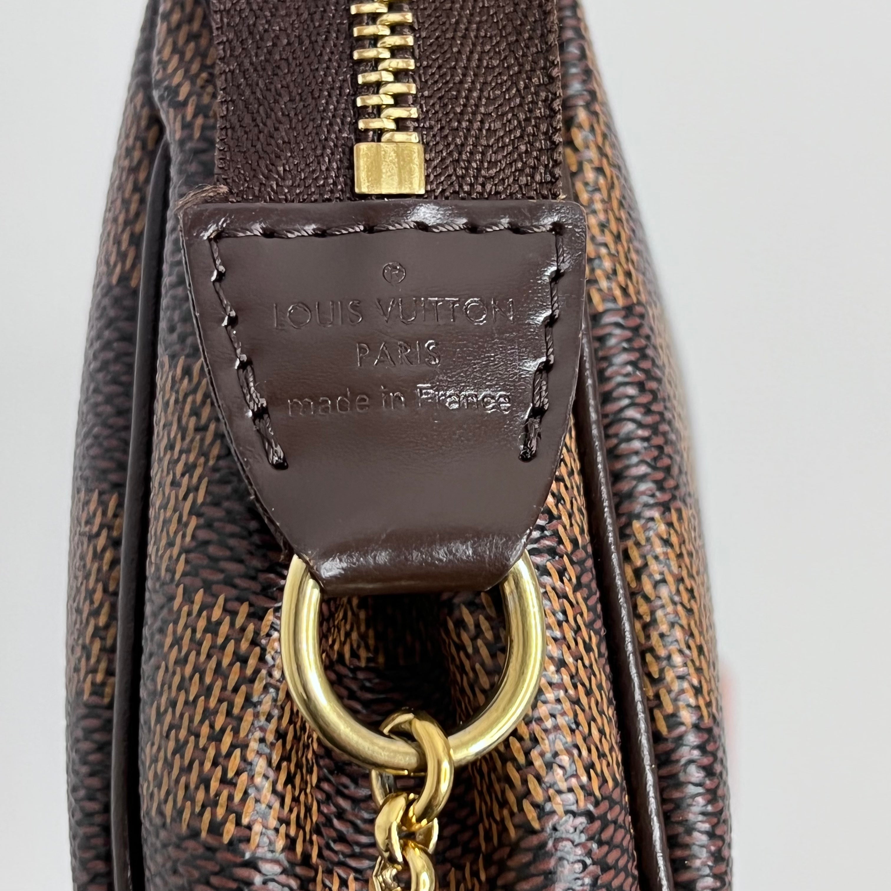 Damier Ebene Pochette Eva