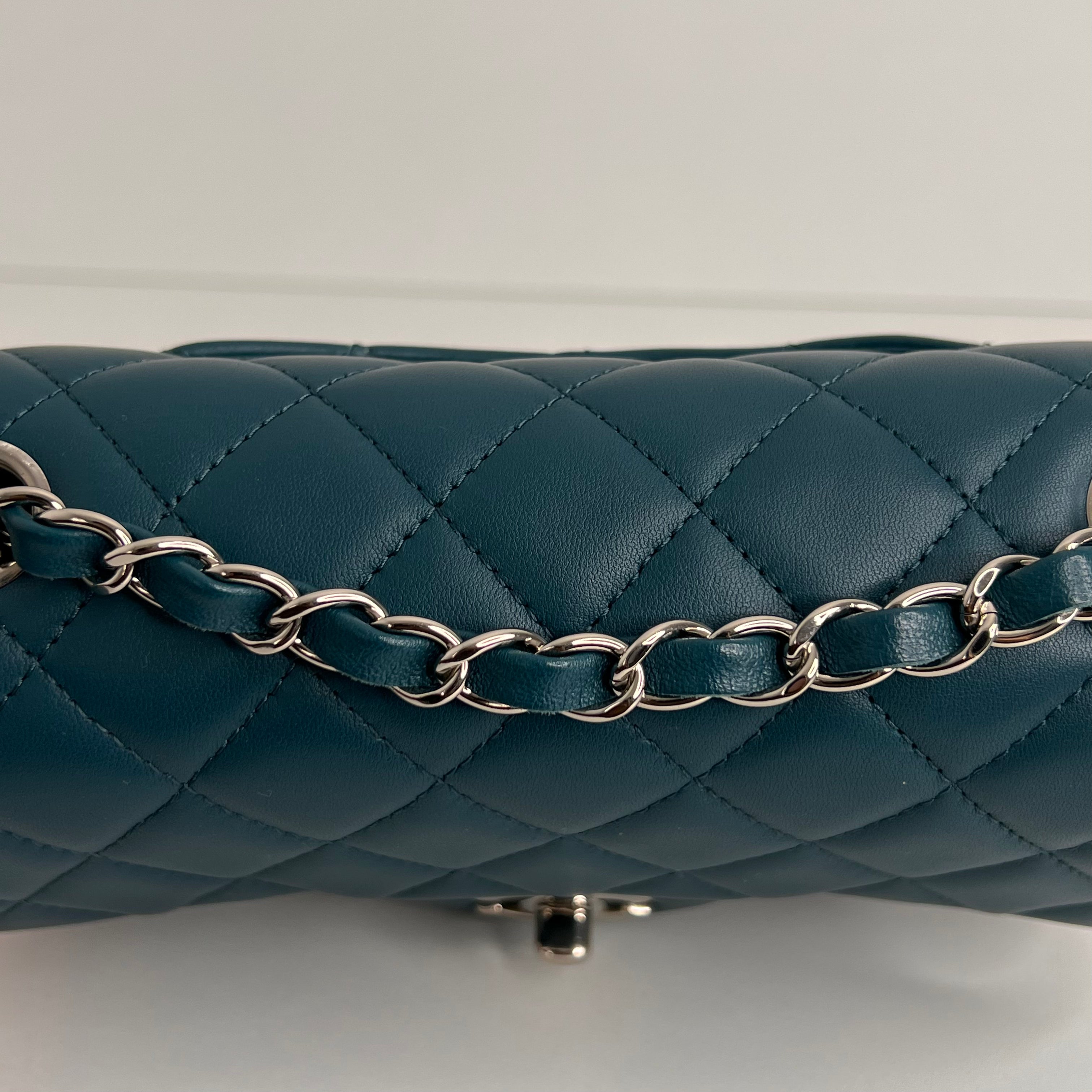 Mini Rectangle Flap in Bleu Fonce