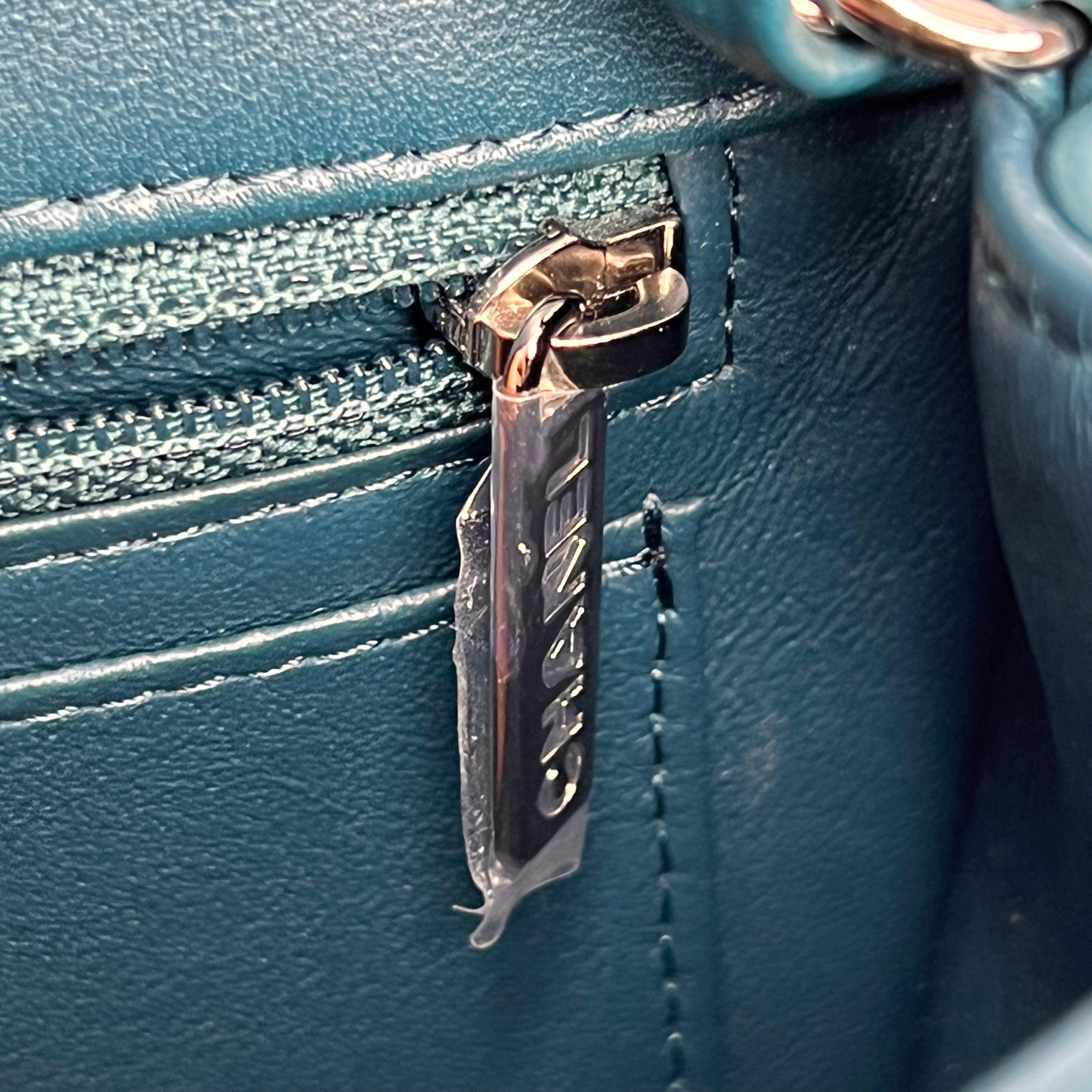 Mini Rectangle Flap in Bleu Fonce