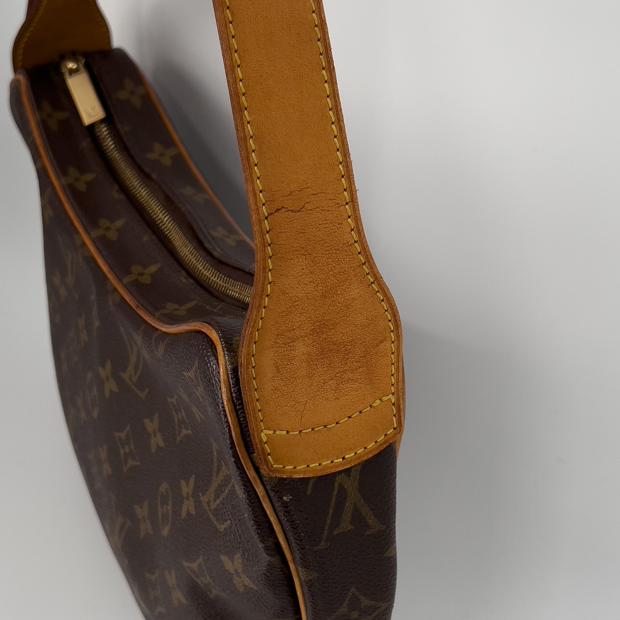 Monogram Croissant MM