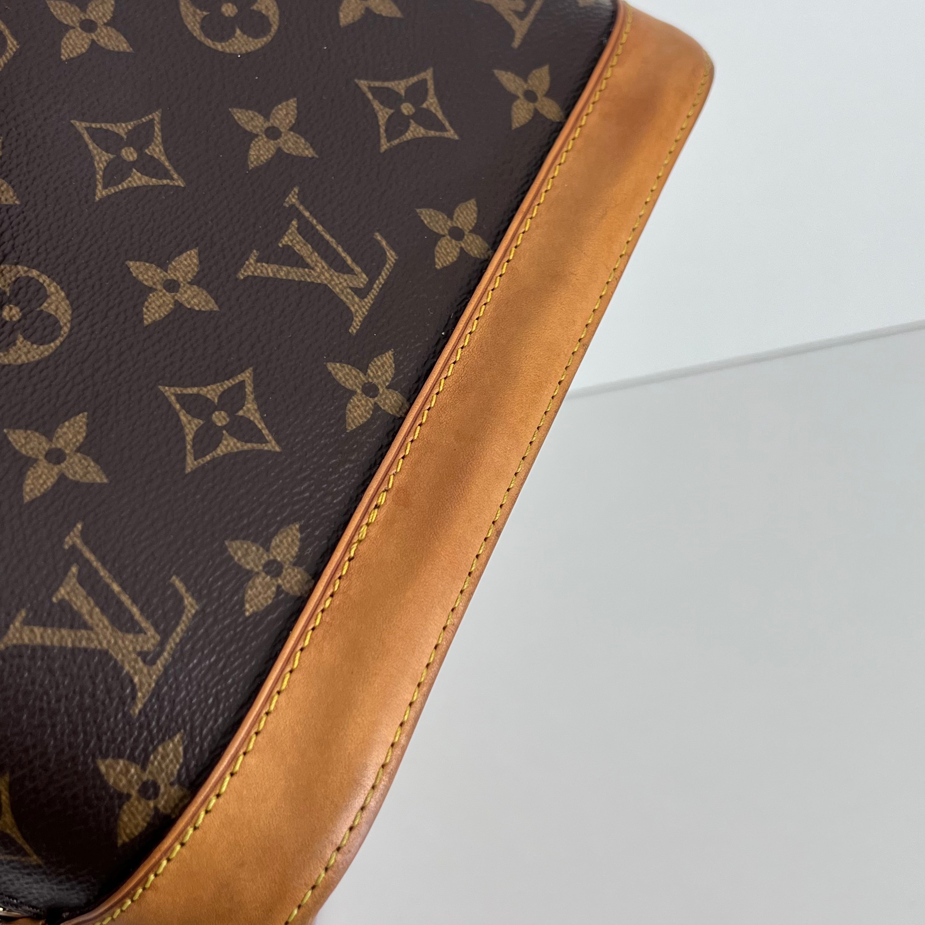 Monogram Alma BB