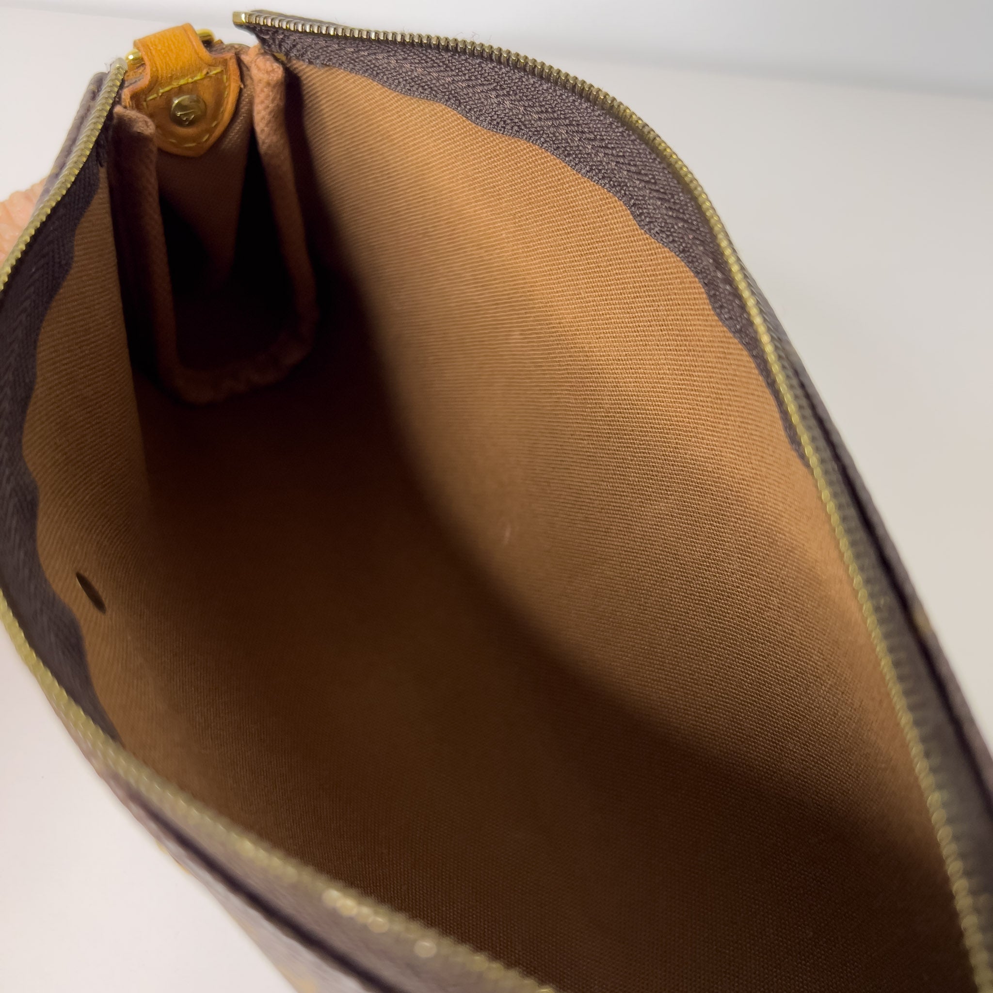 Monogram Pochette Eva