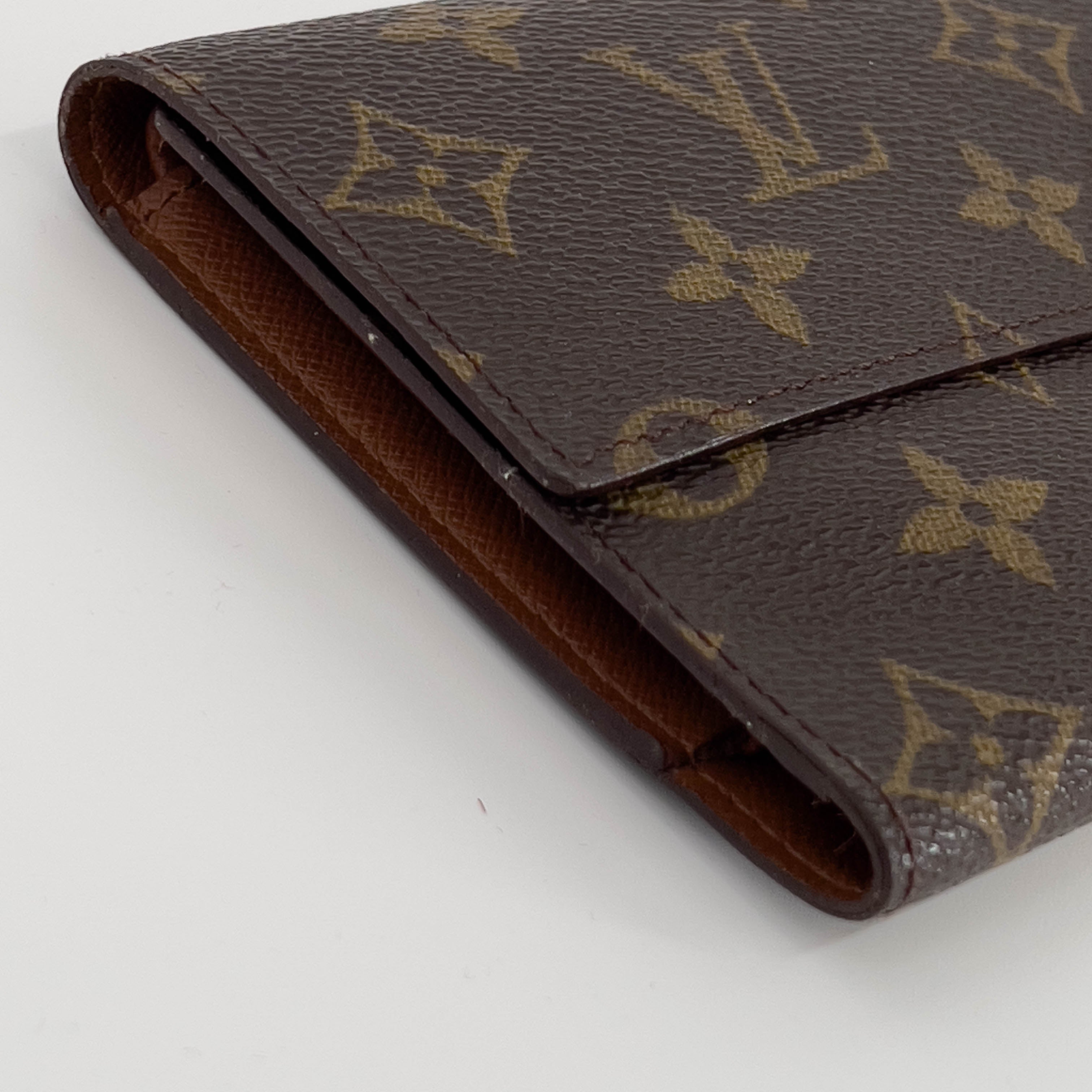 Monogram Wallet with Chain
