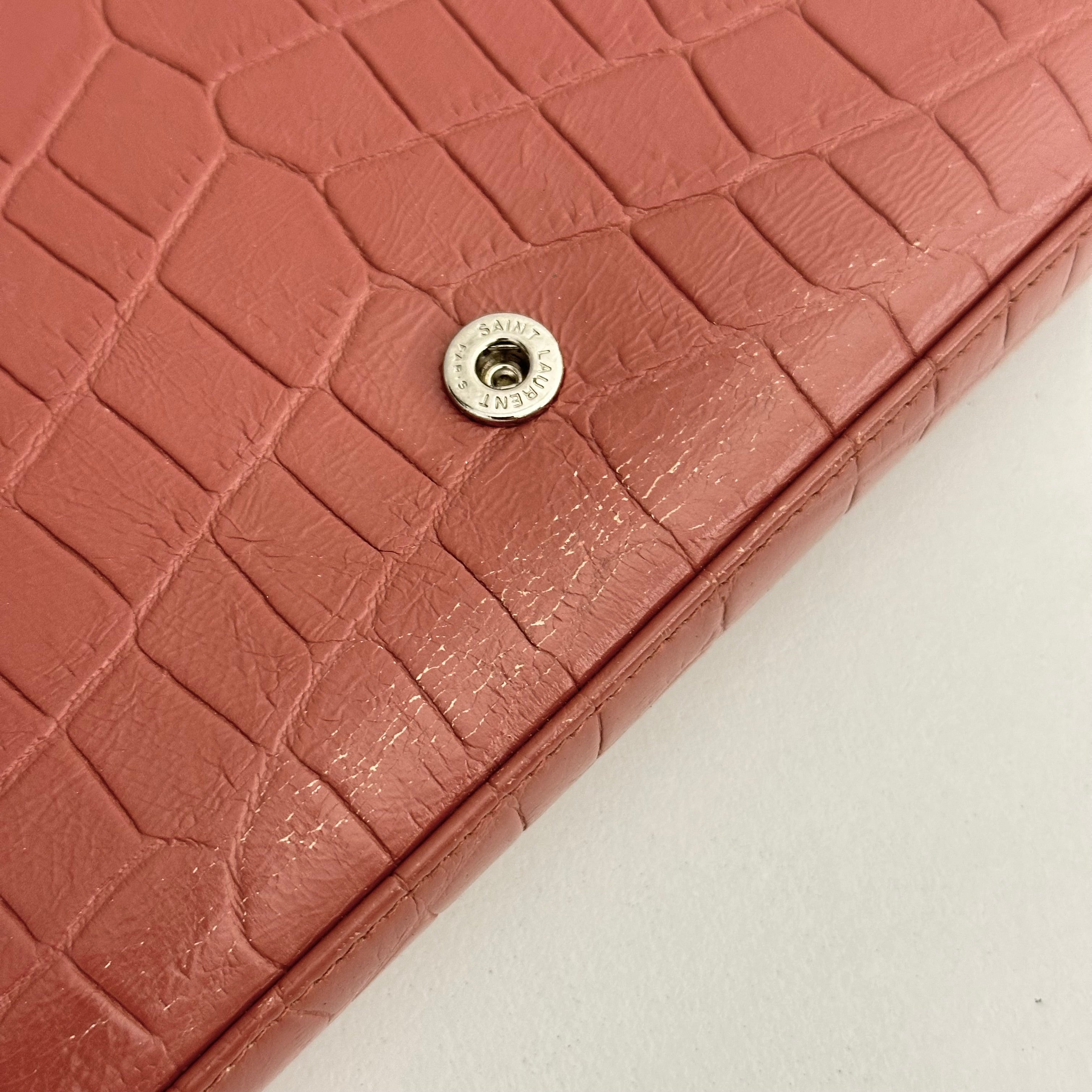 Kate Chain on Wallet