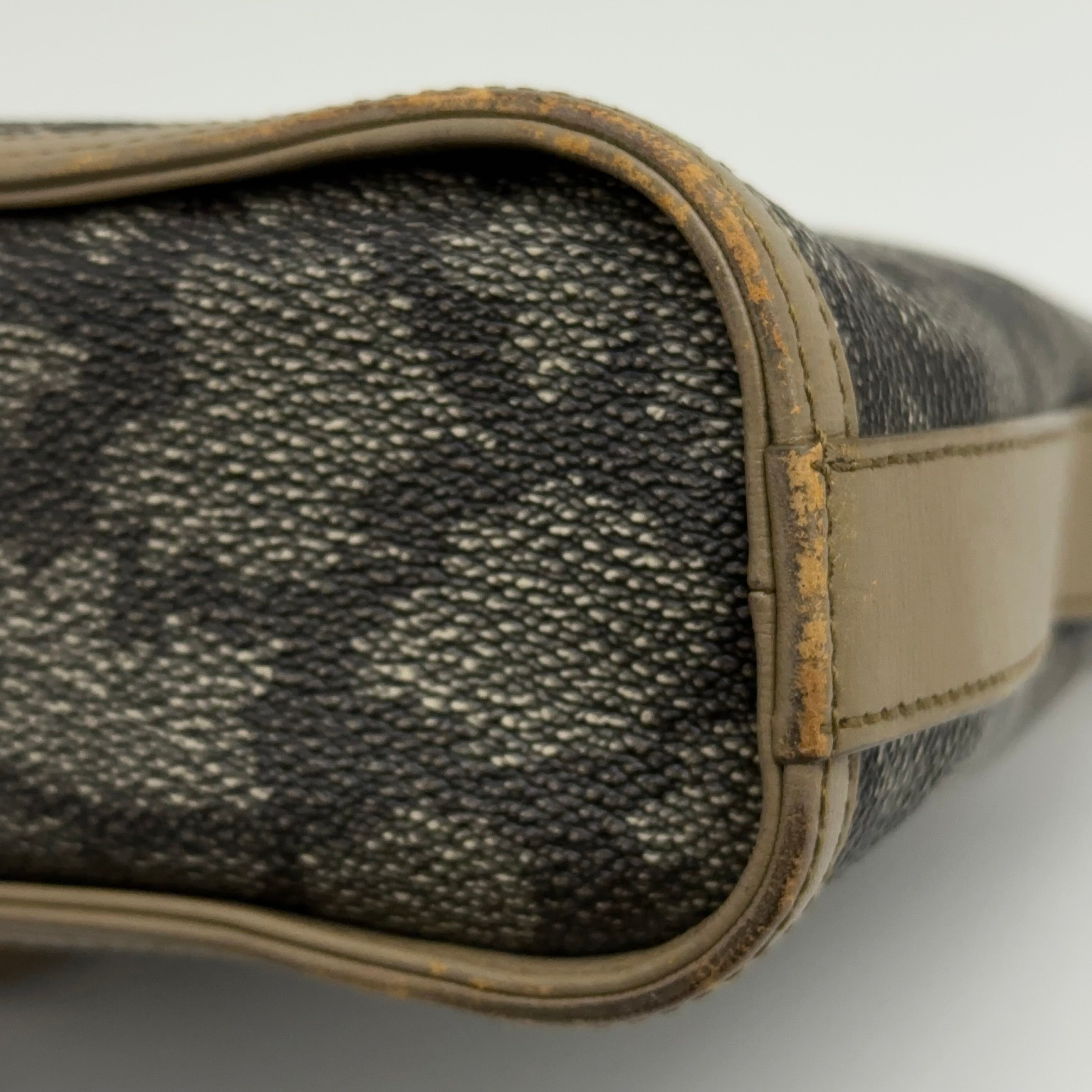 Giraffe Crossbody
