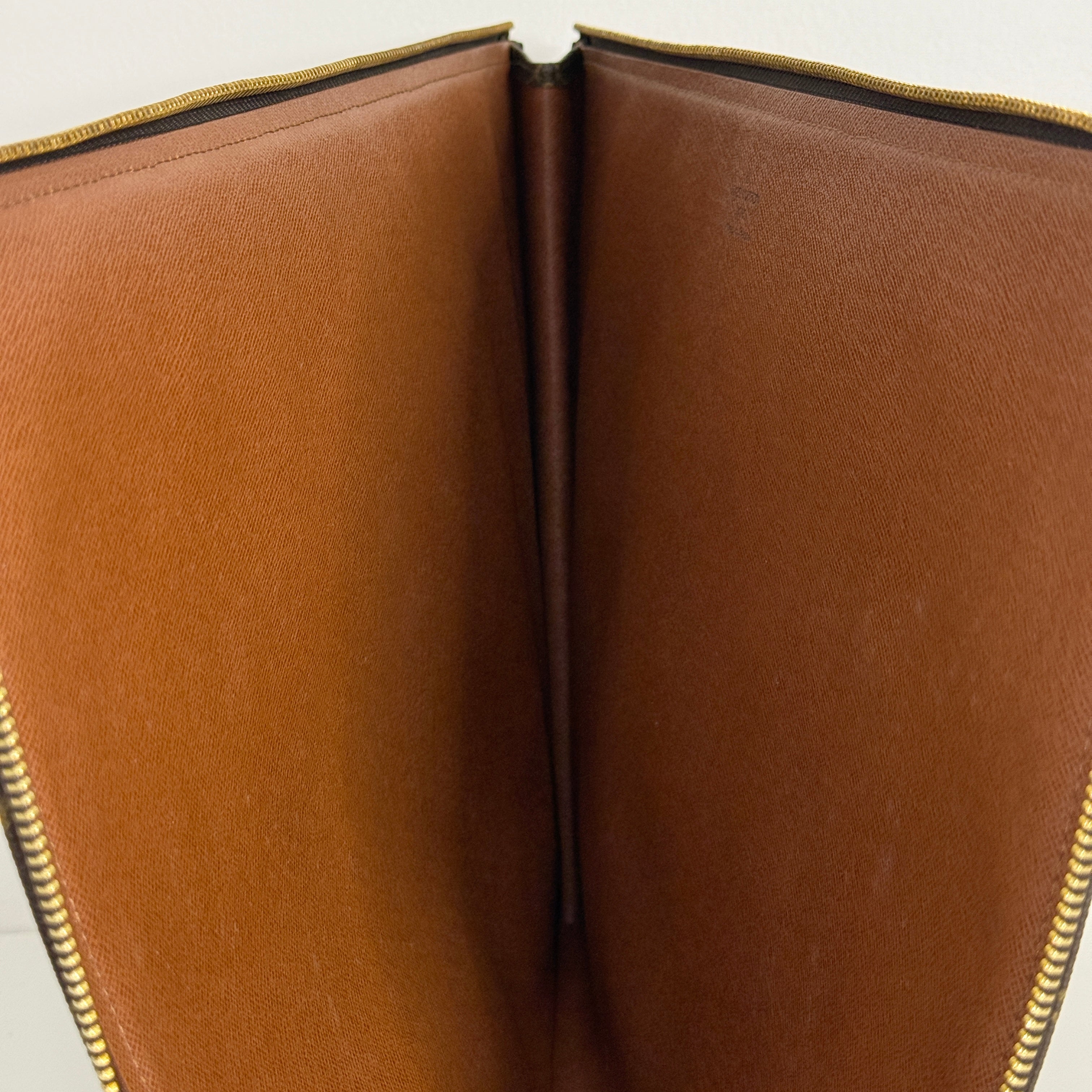 Poche Document Portfolio/Laptop Sleeve