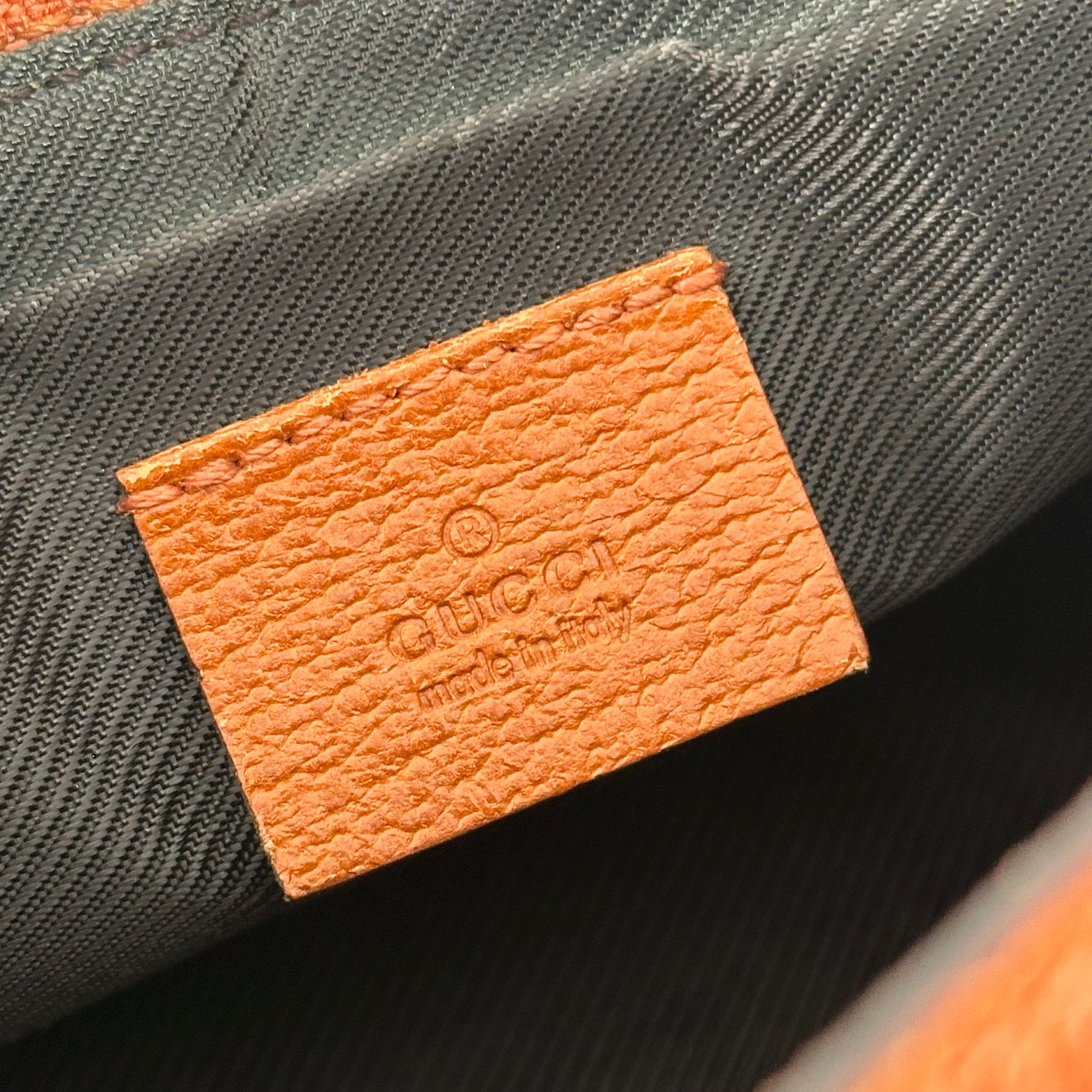 GG Web Pochette