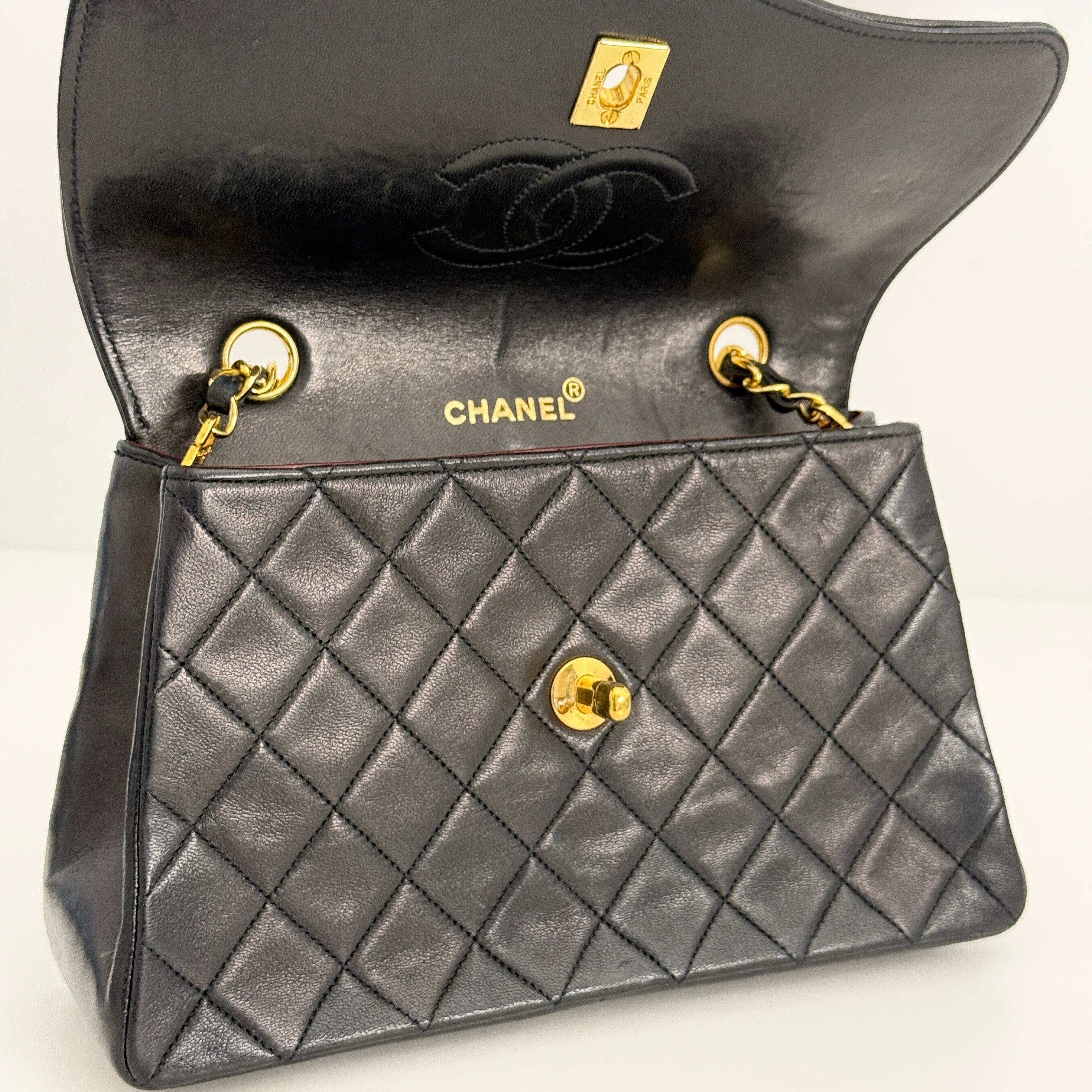 Quilted Wave Single Flap