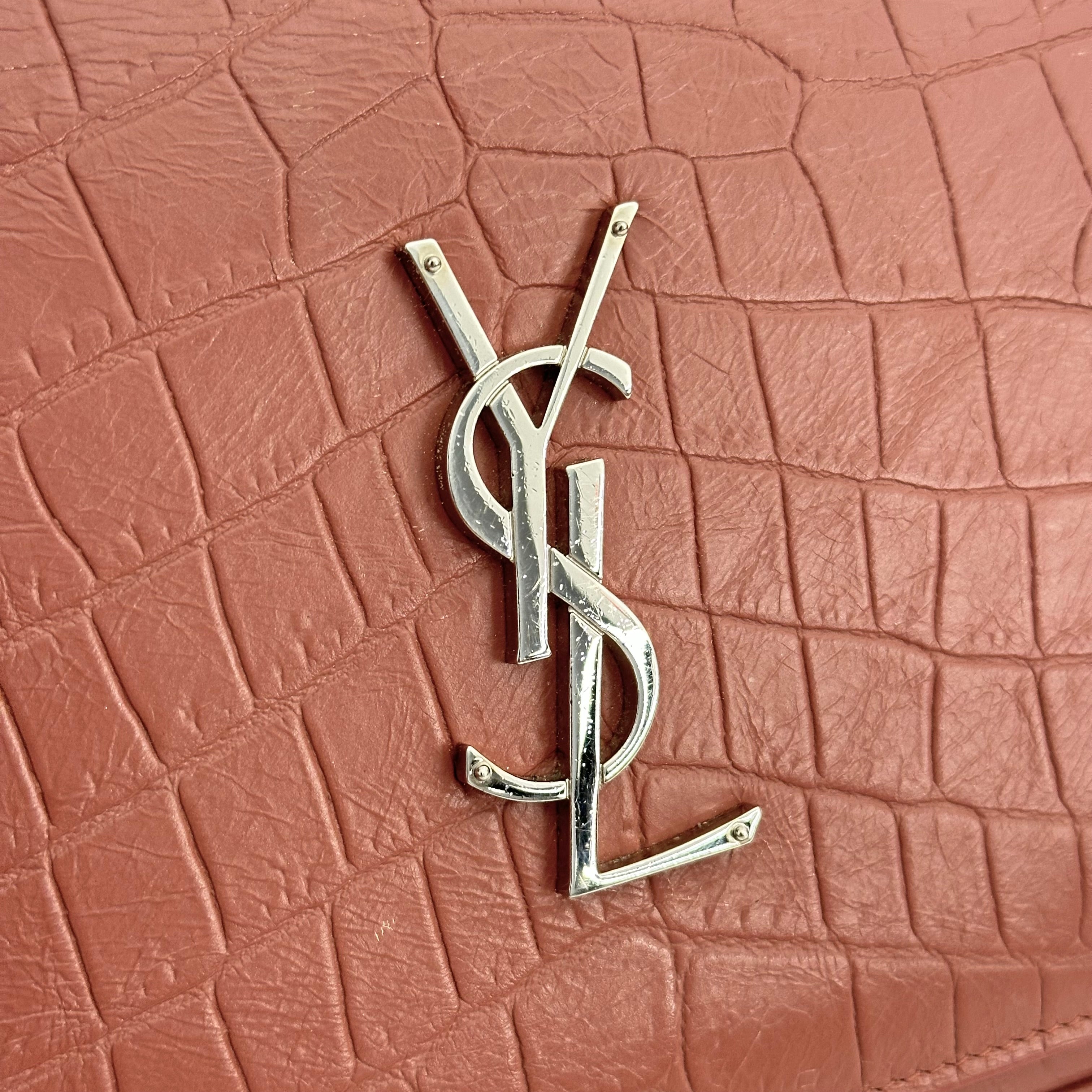 Kate Chain on Wallet
