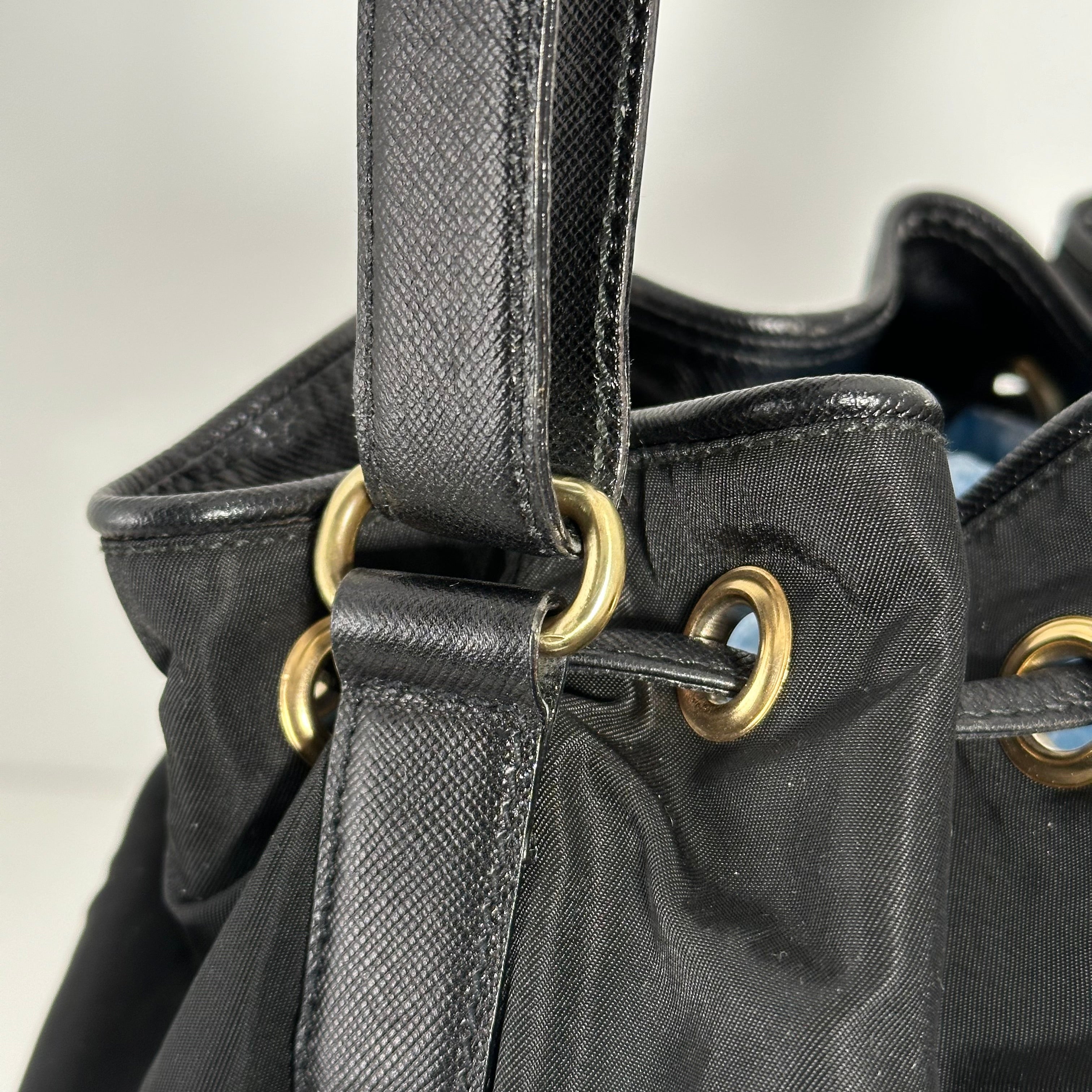 Nylon Tessuto Bucket Bag