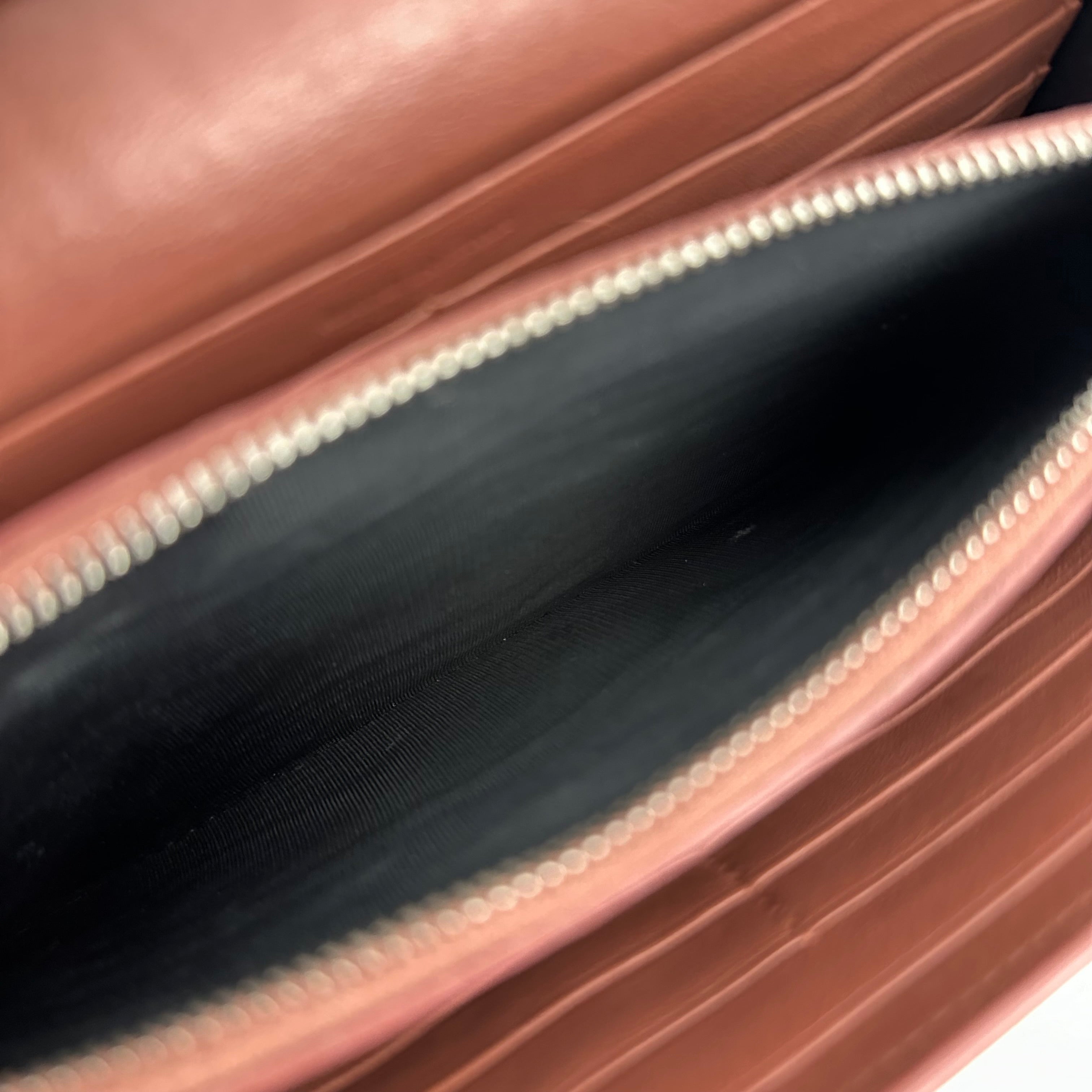 Kate Chain on Wallet