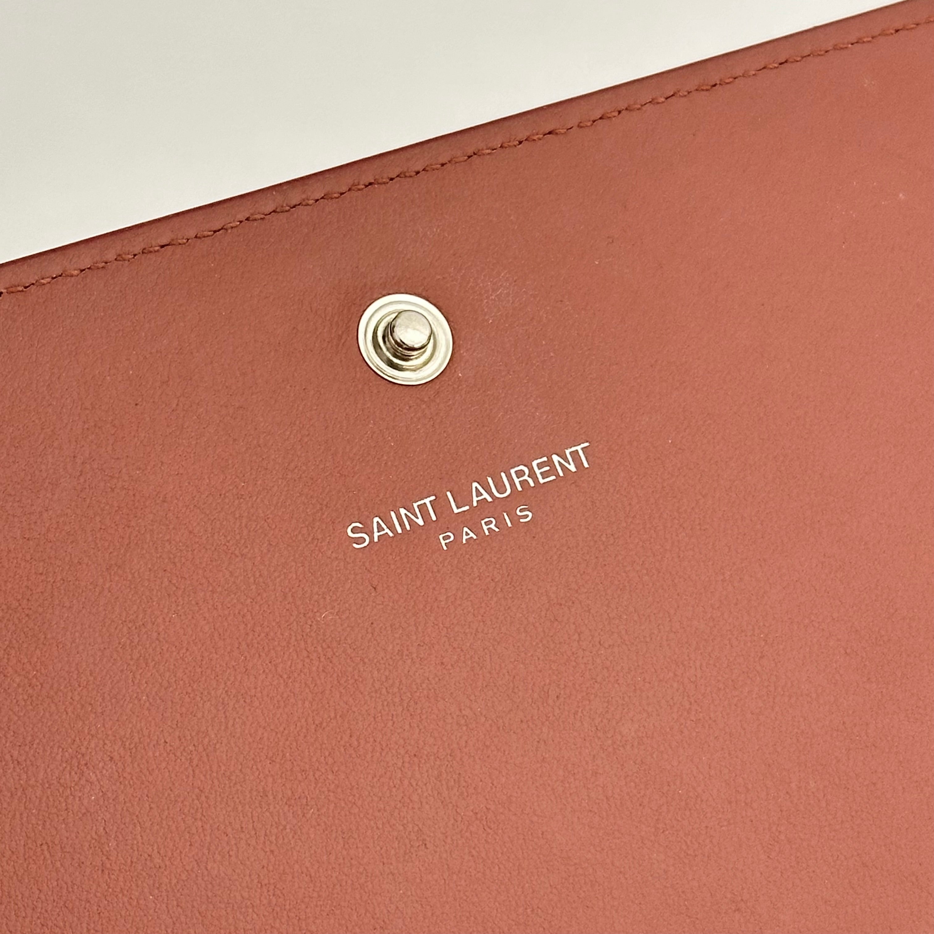 Kate Chain on Wallet