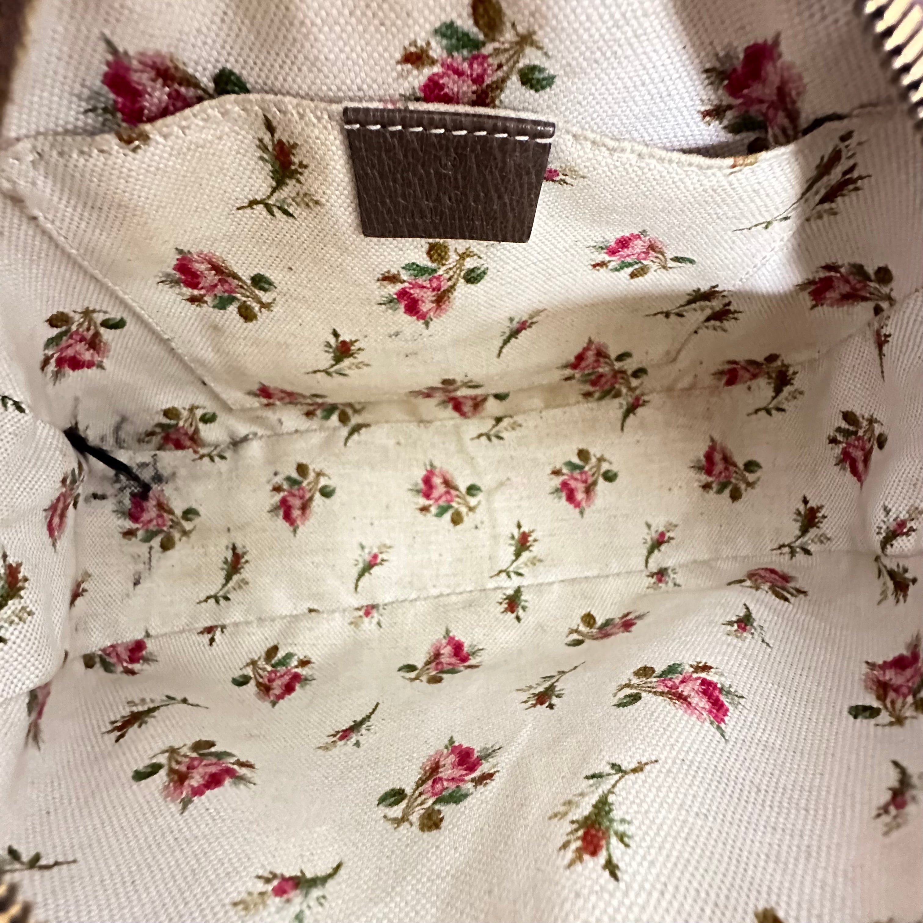 Neo Vintage GG Supreme Messenger Bag