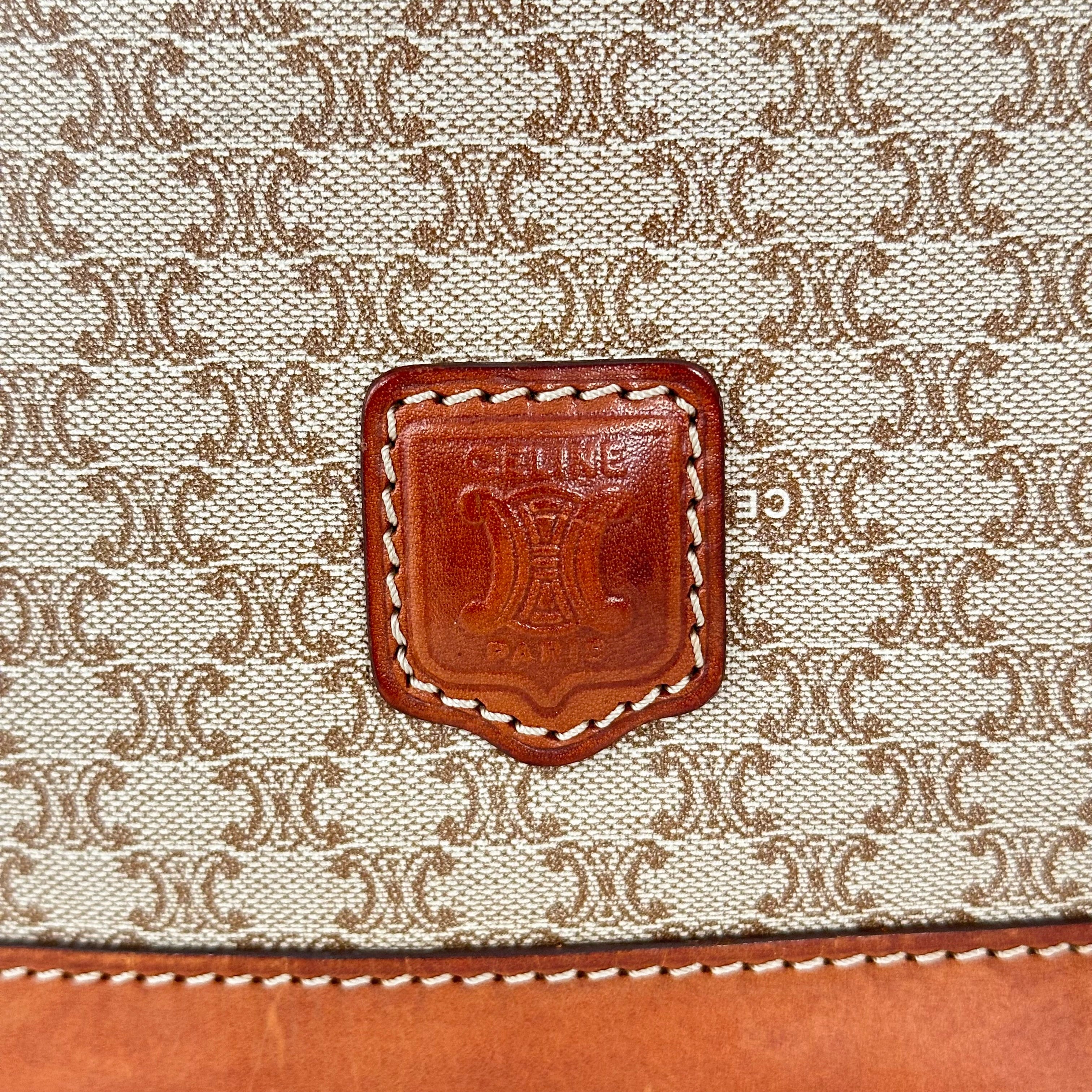 Light Macadem Bucket Bag