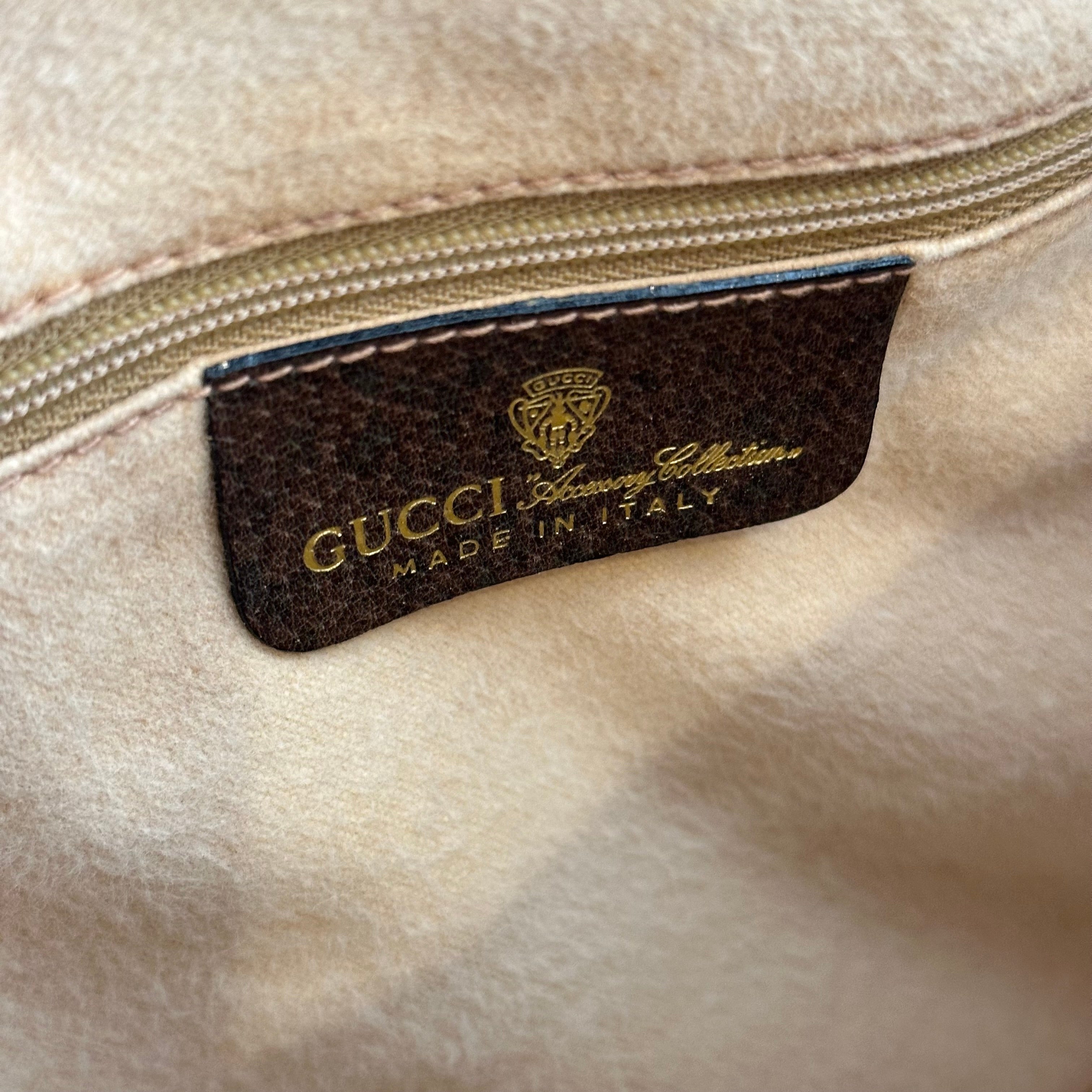 GG Supreme Sherry Shoulder Bag