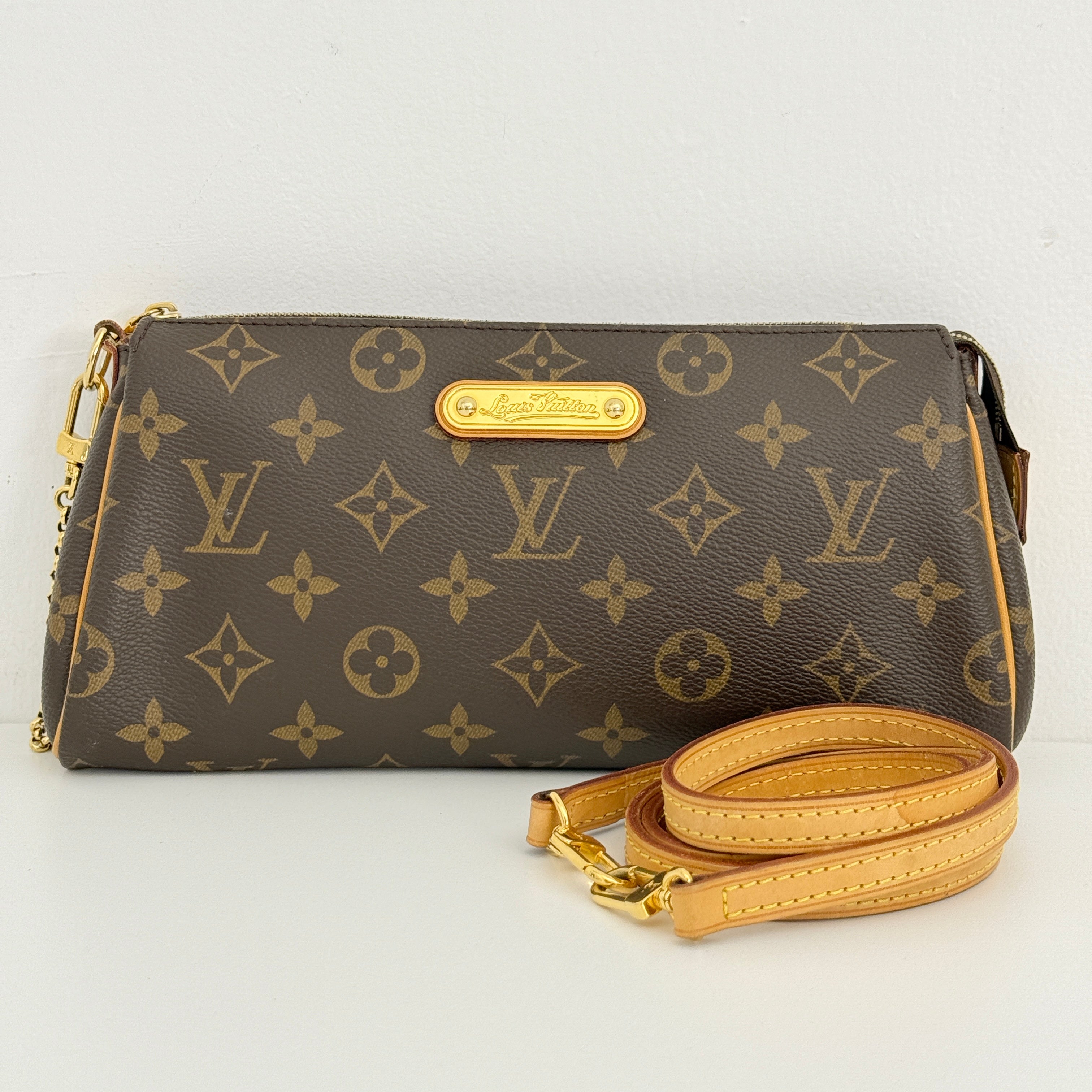 Monogram Pochette Eva
