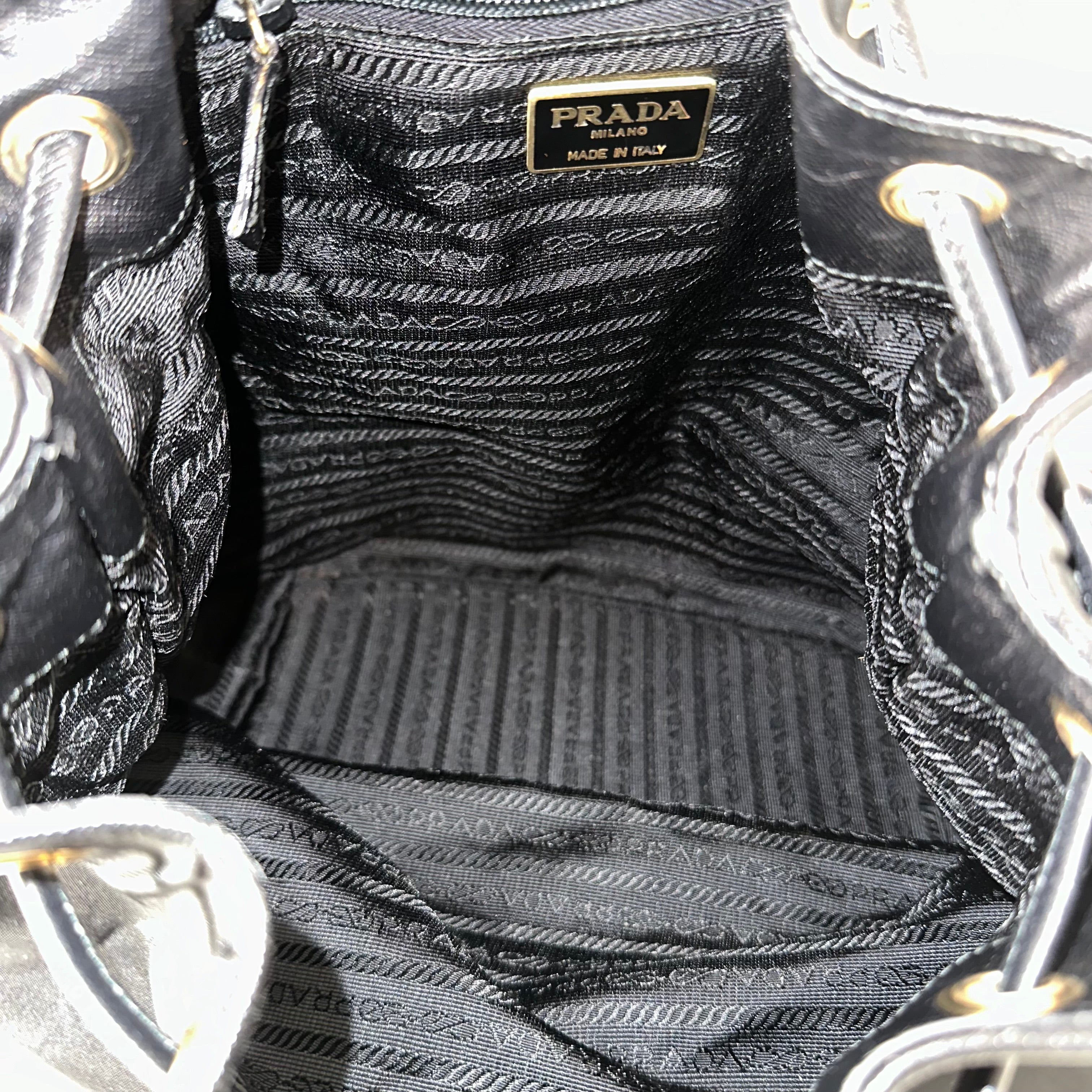 Nylon Tessuto Bucket Bag