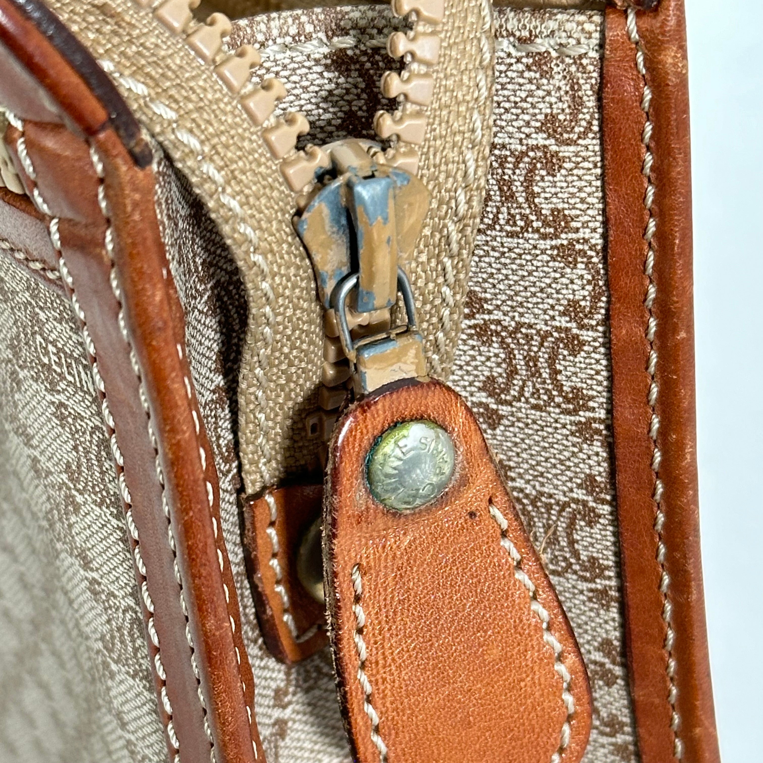 Macadam Tan Pouch