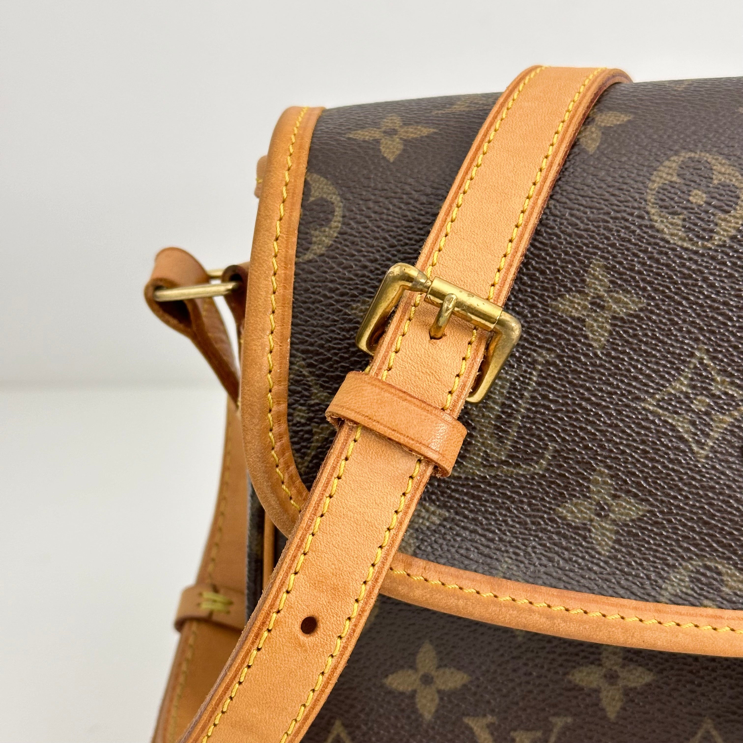 Monogram Sologne