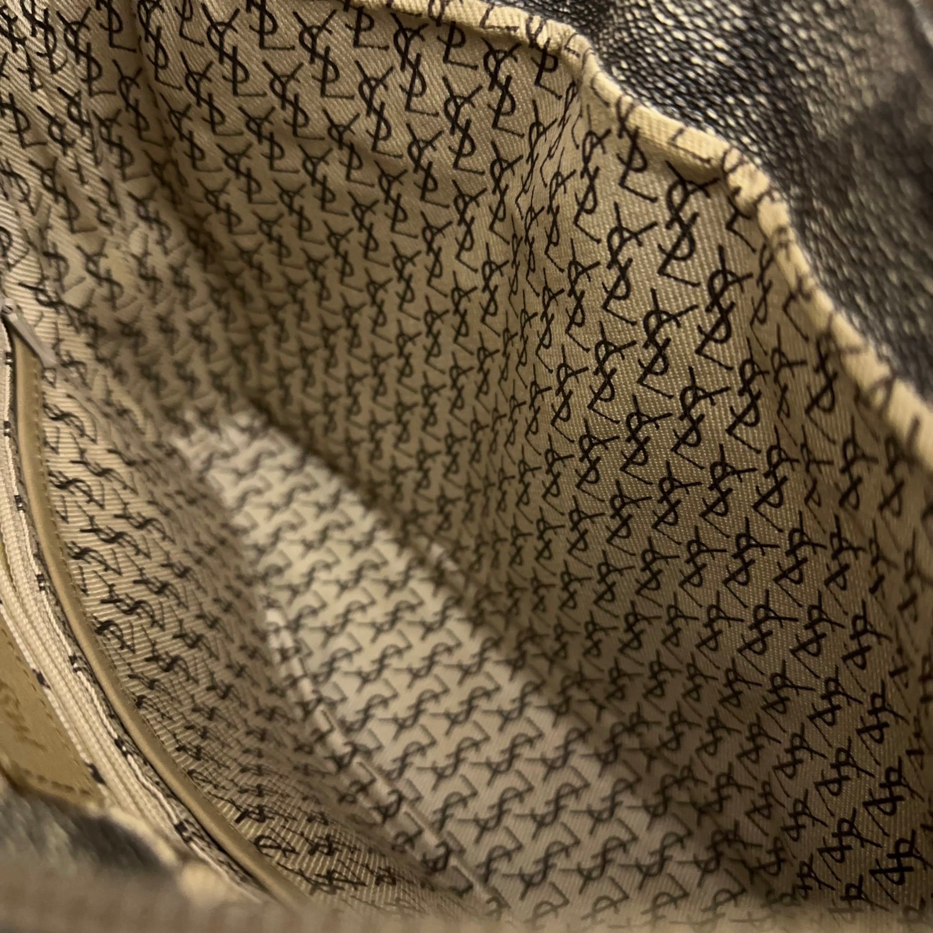 Giraffe Crossbody