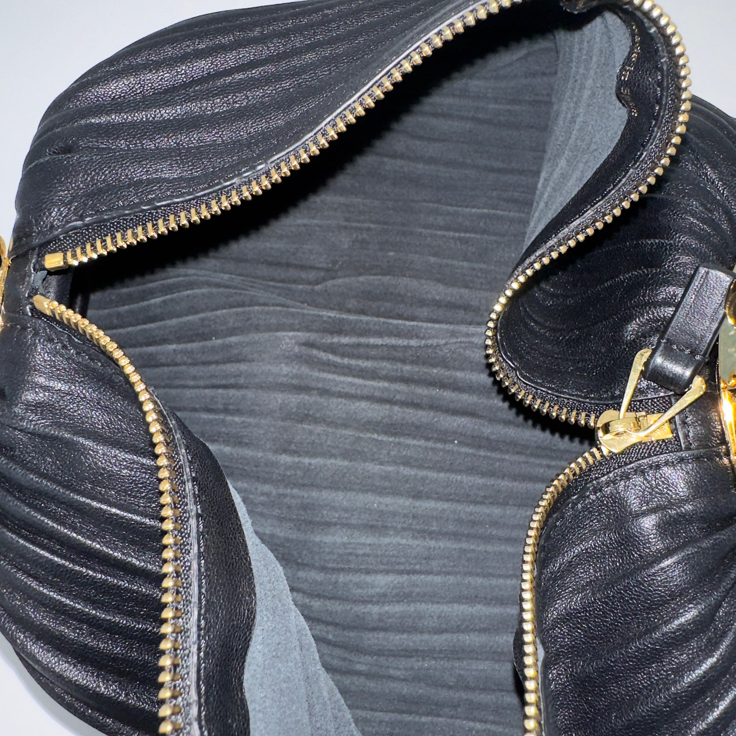 Black Leather Bracelet Pouch