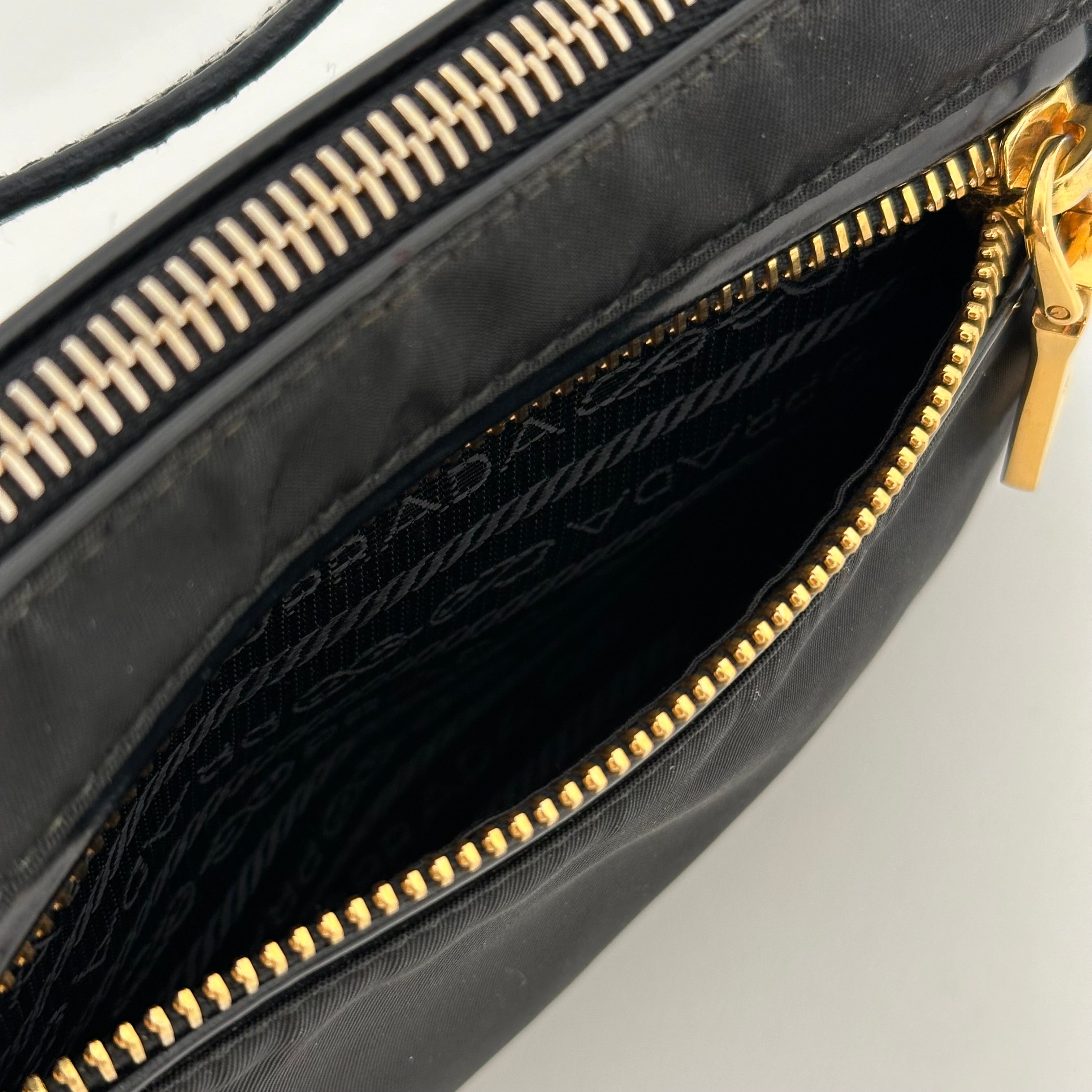 Nylon Pochette
