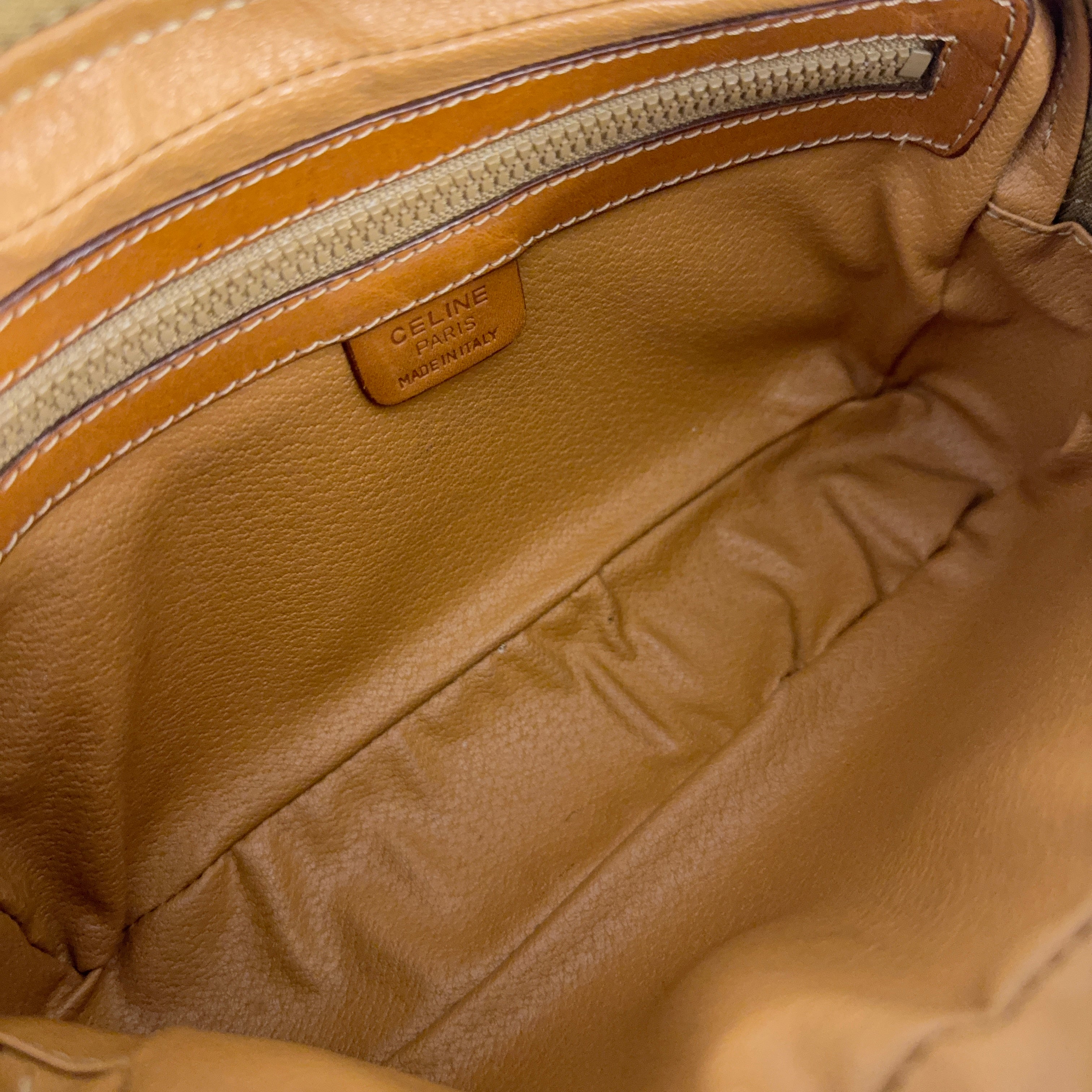 Macadam Crossbody