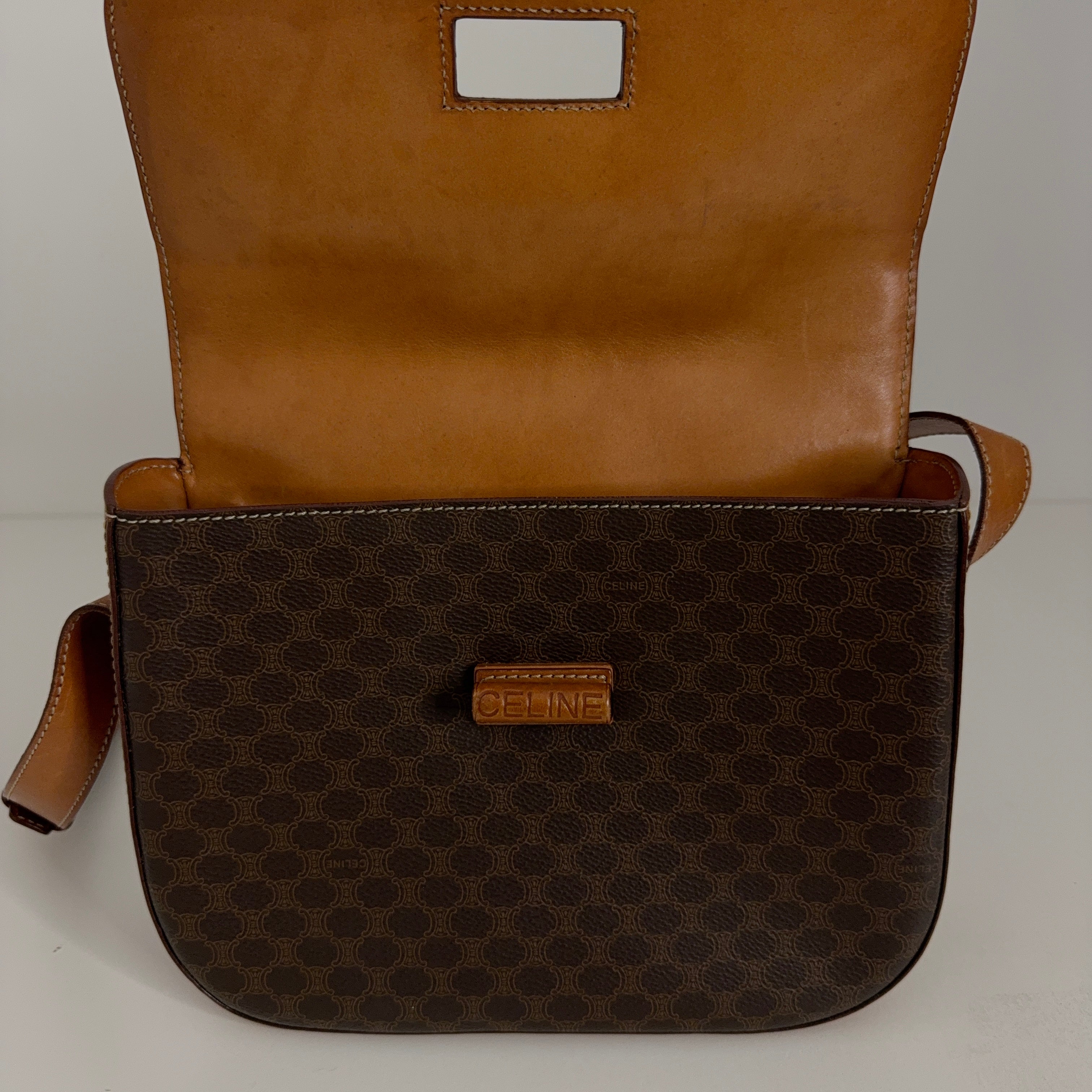 Twist Macadam Crossbody