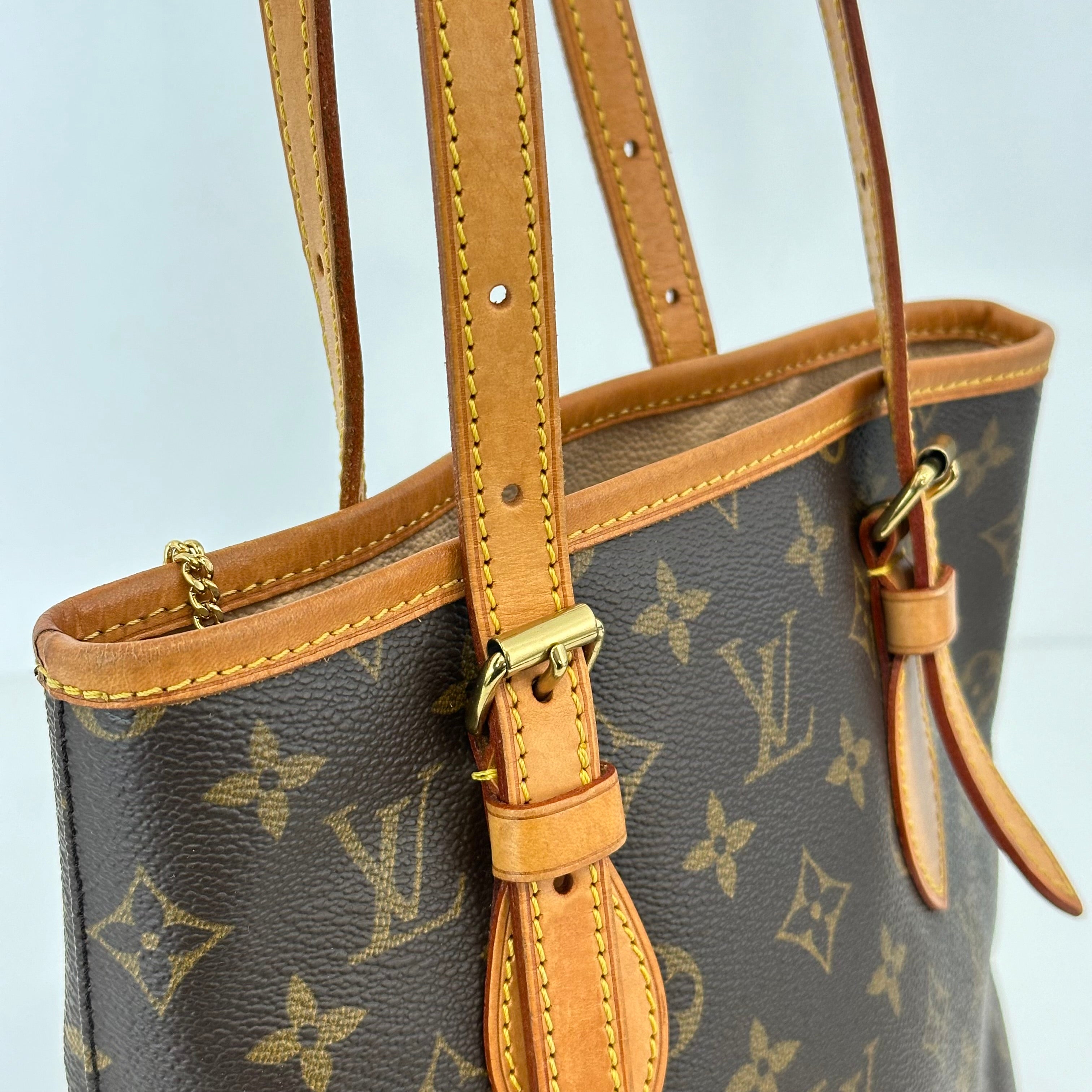 Marais Bucket Bag w/ Pouch