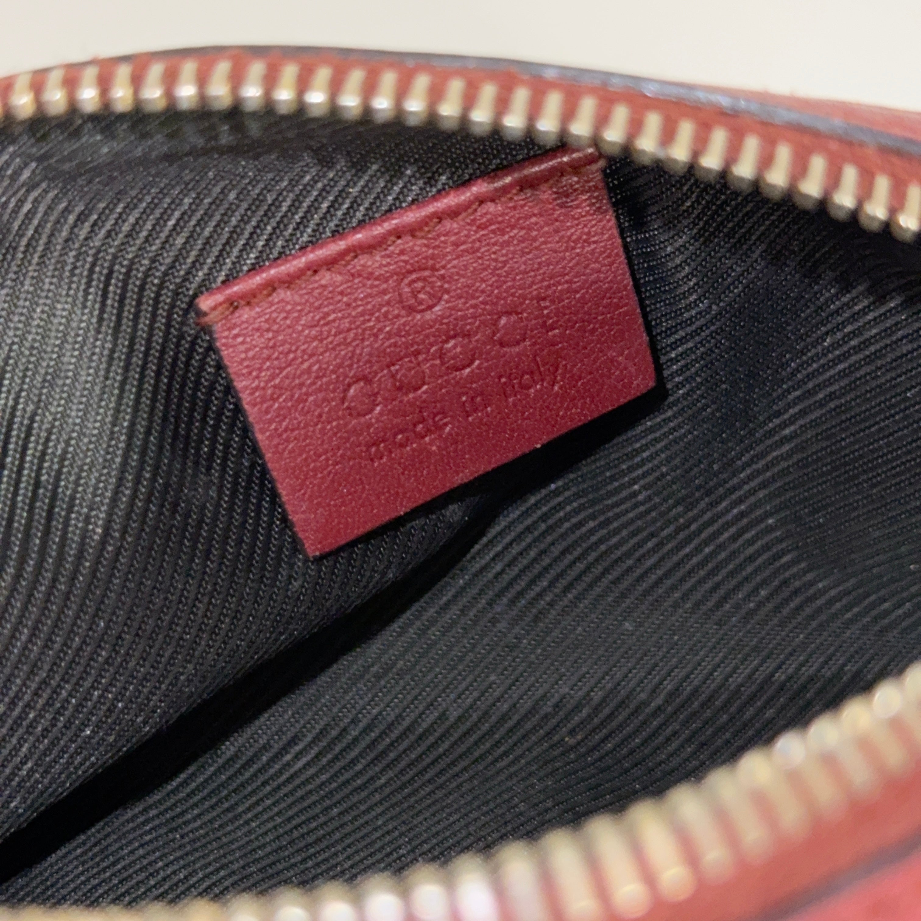 Small GG Heart Pouch