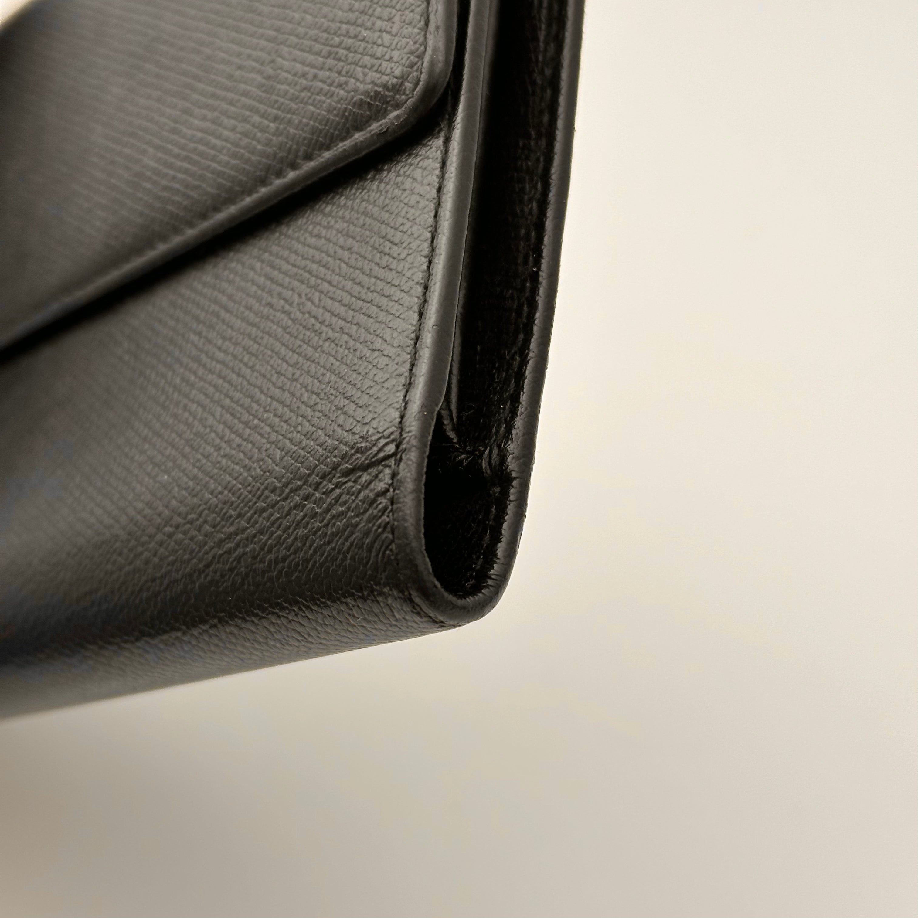 Vintage Double Snap Tri-Fold Wallet