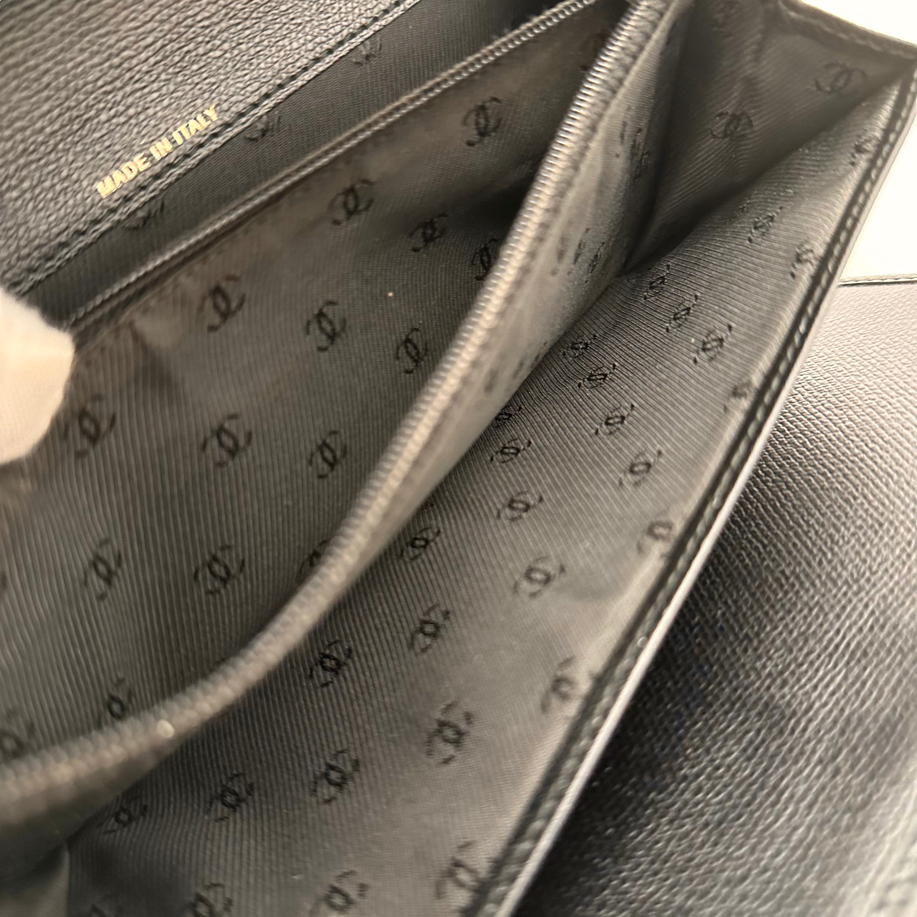 Vintage Double Snap Tri-Fold Wallet