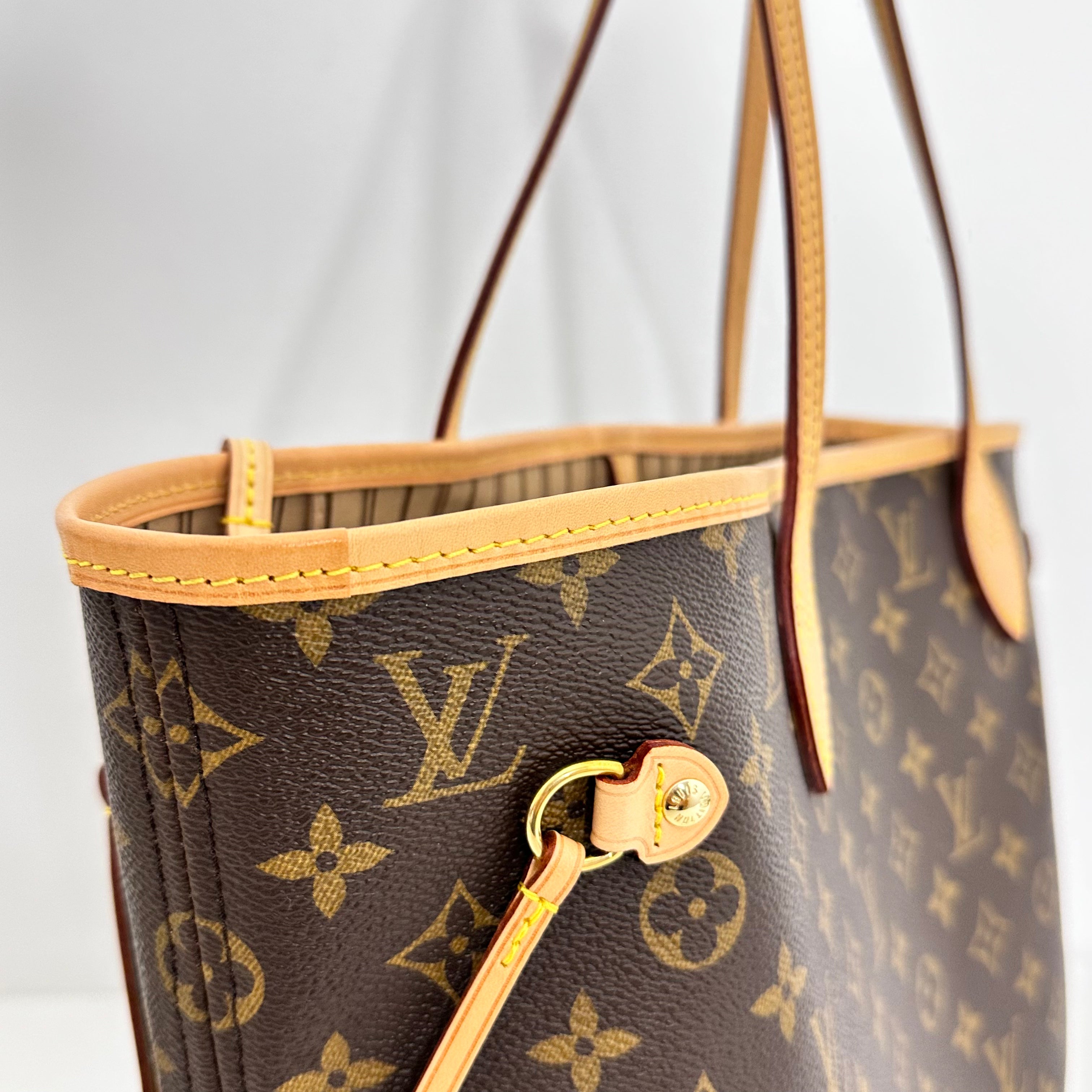 Monogram Neverfull MM w/ Pouch