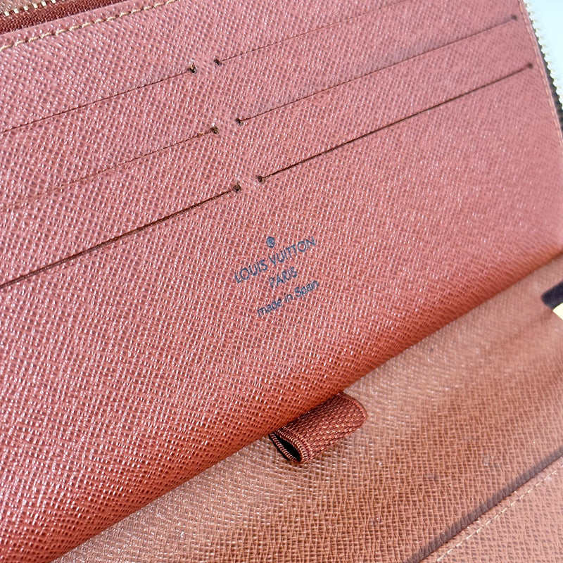 Zippy Organizer