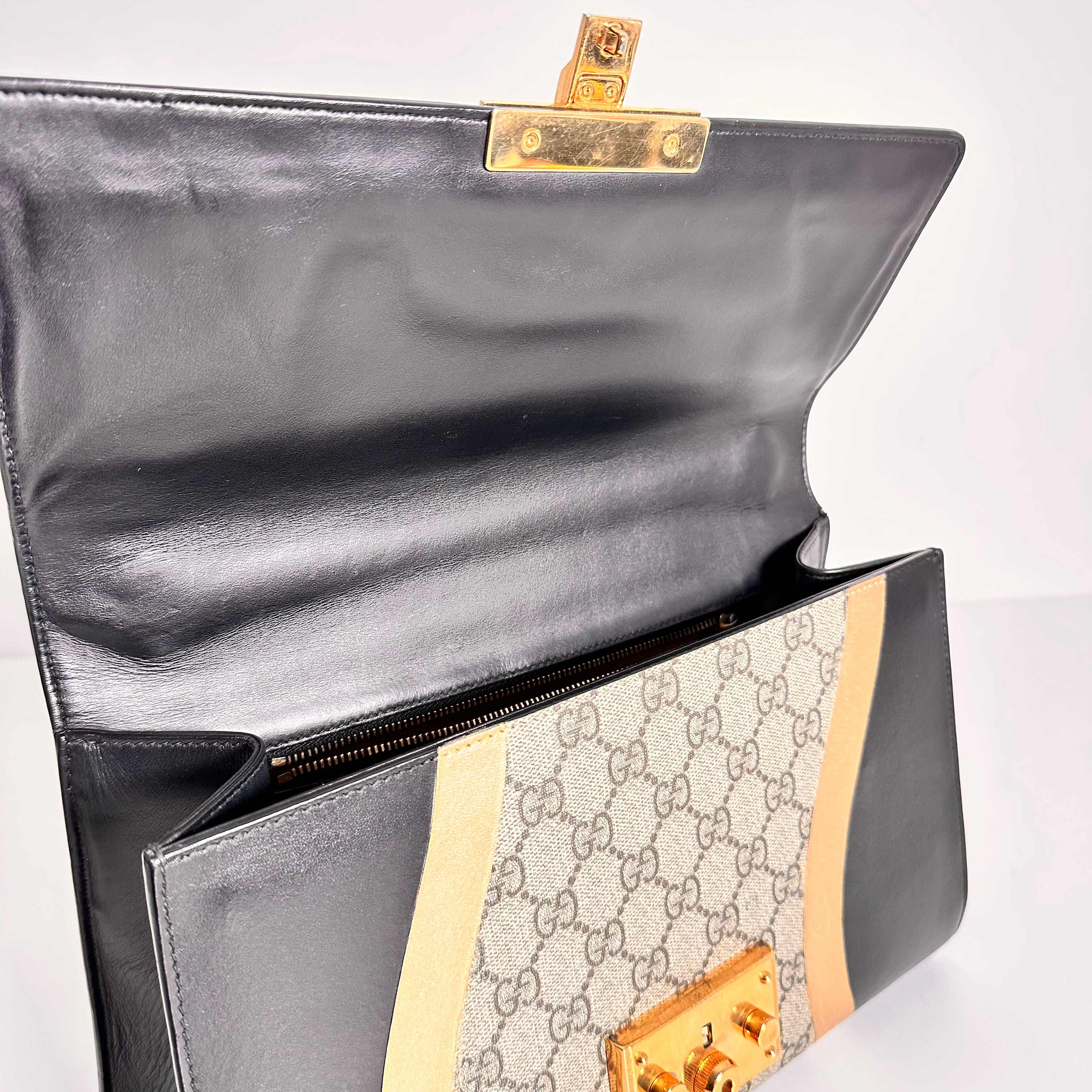 GG Padlock Shoulder Bag