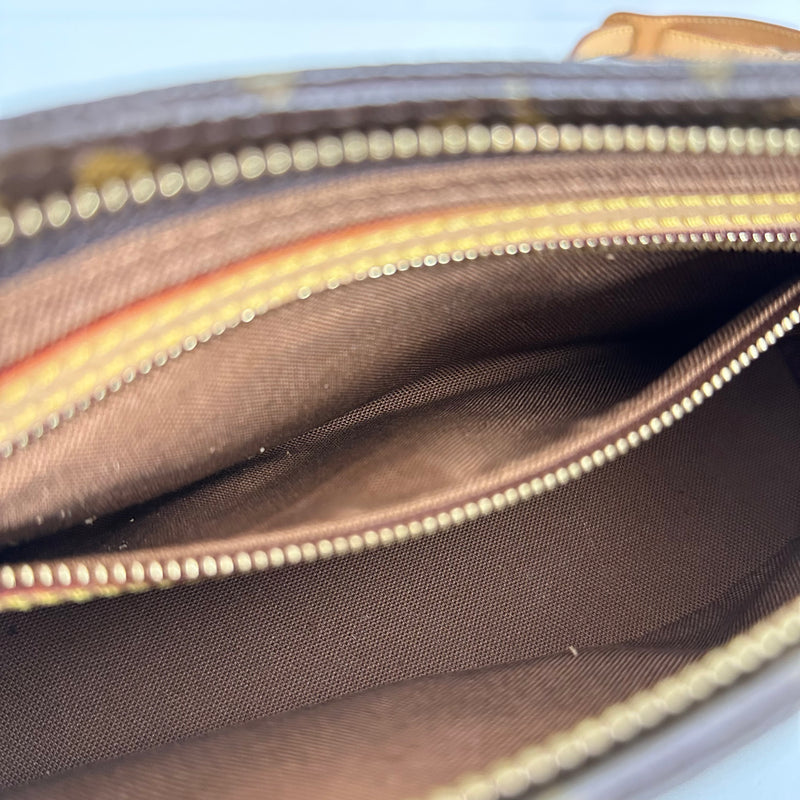Monogram Trotteur