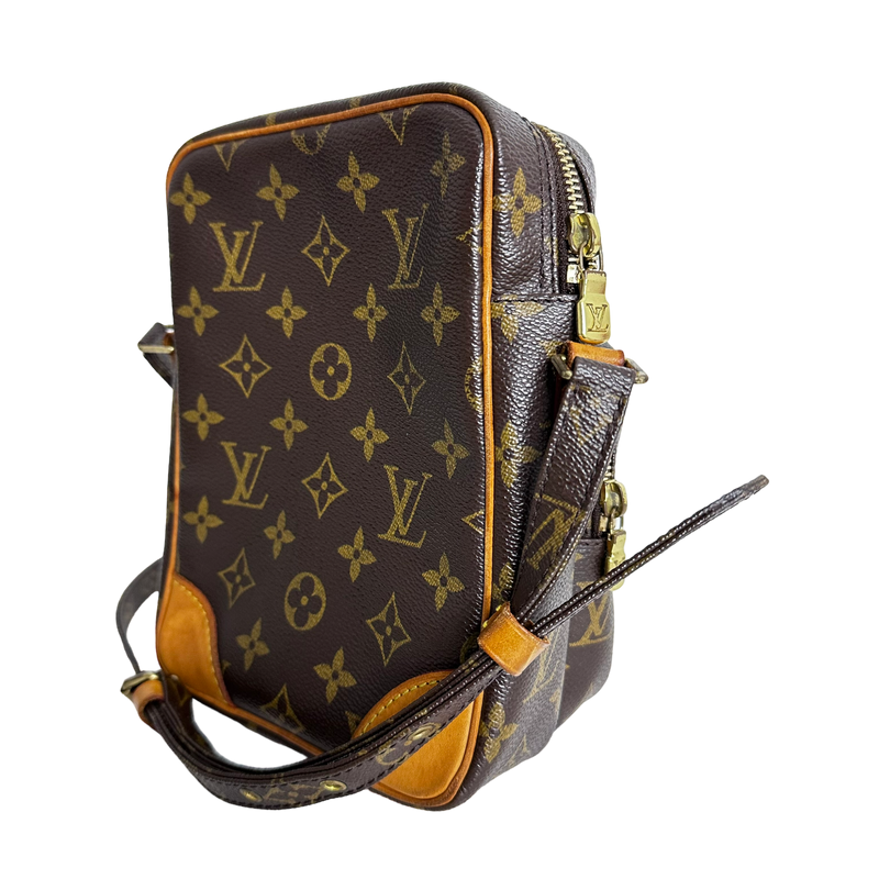Monogram Amazone