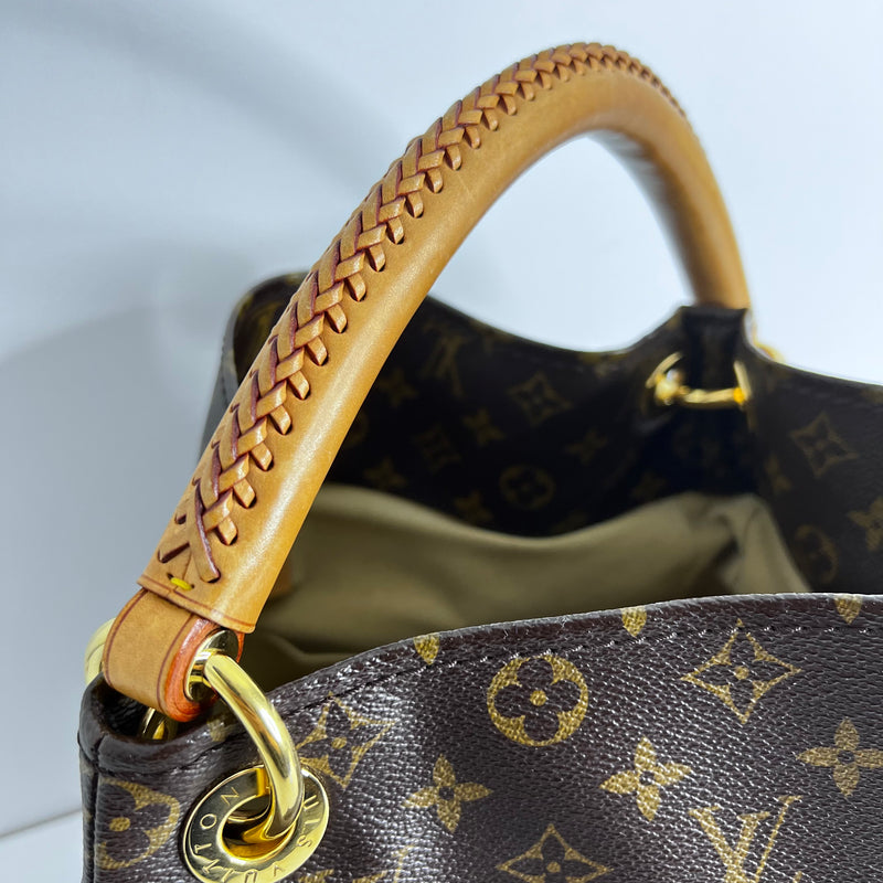 Monogram Artsy MM