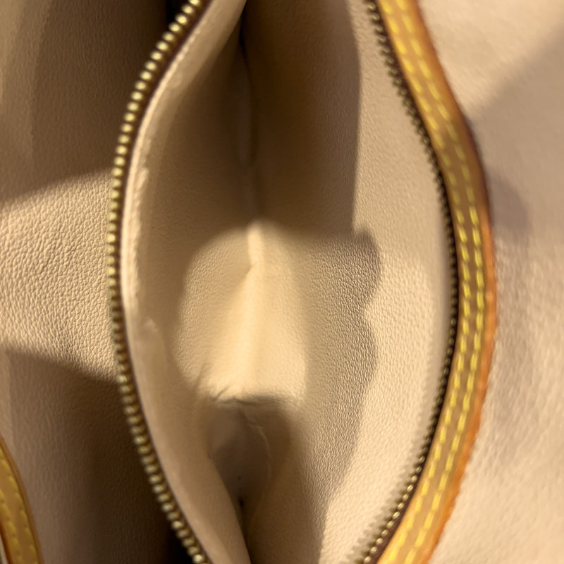 Louis Vuitton - Marais Petit Bucket – The Reluxed Collection