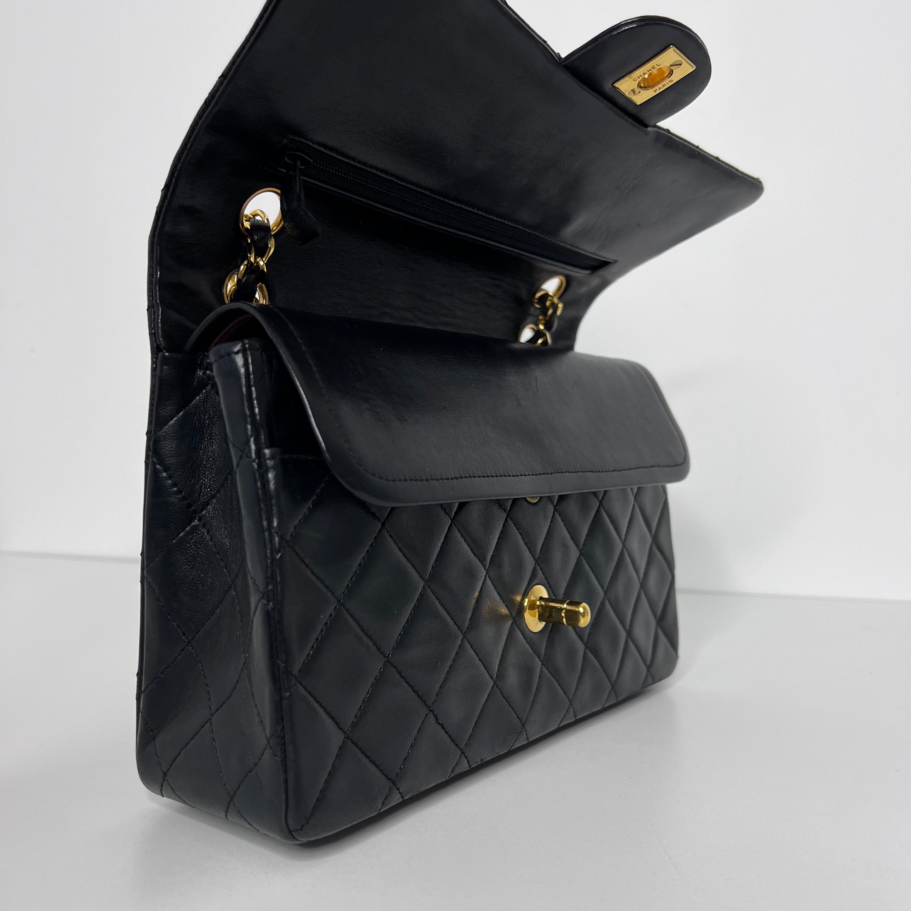 Vintage Medium Classic Double Flap