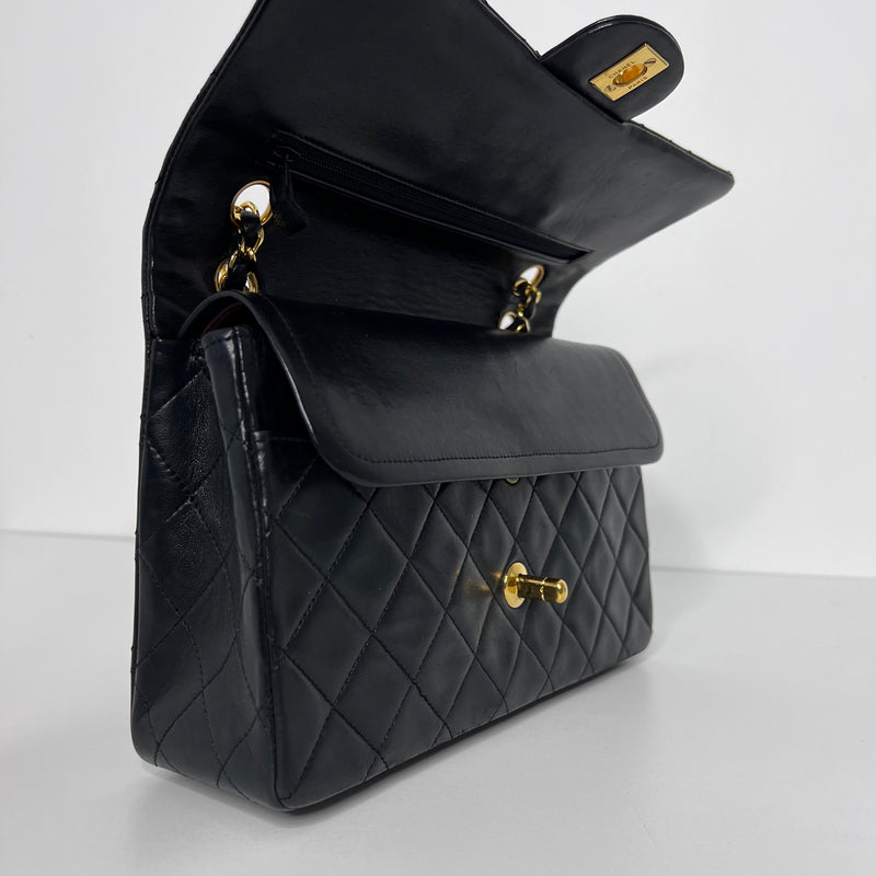 Vintage Medium Classic Double Flap