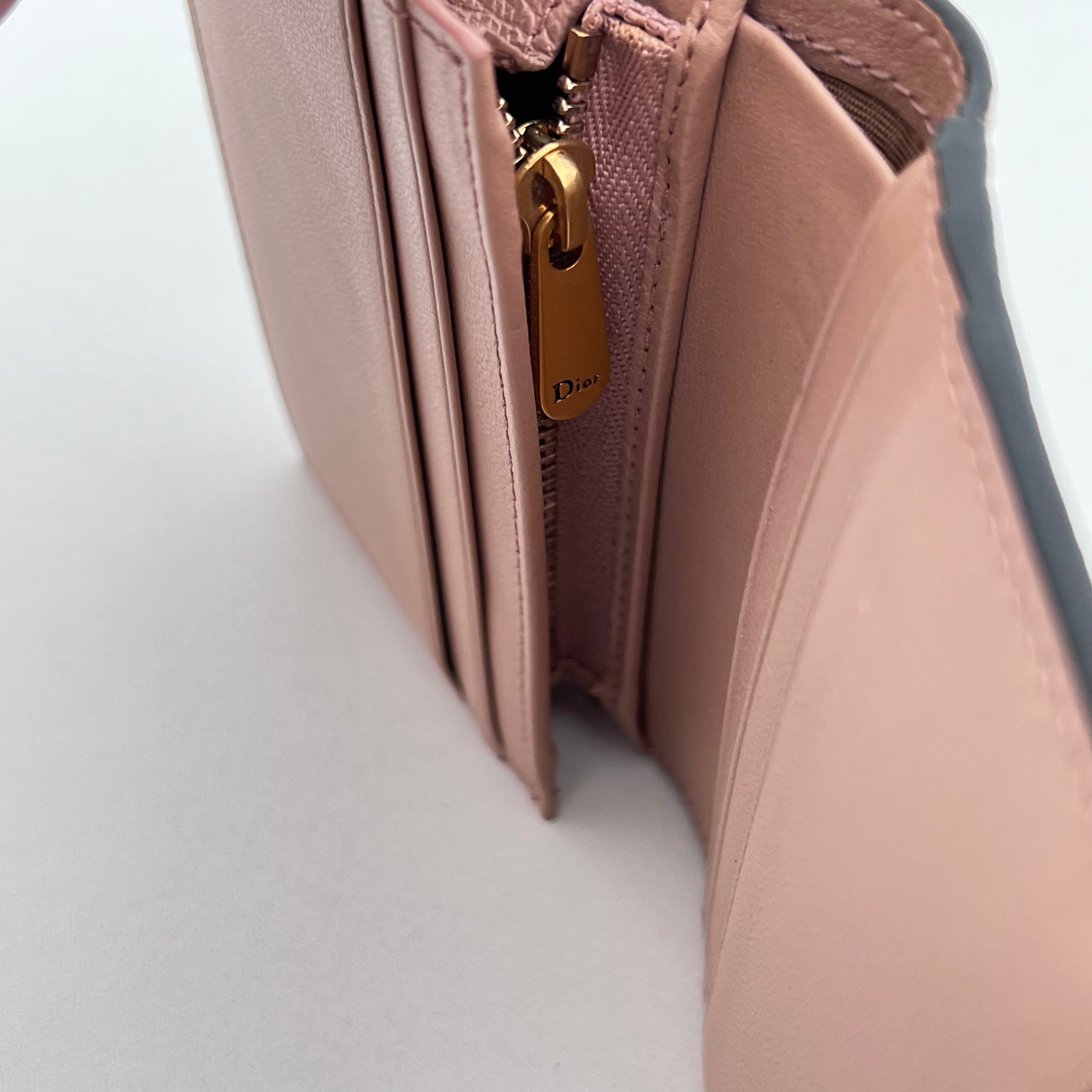 SADDLE LOTUS WALLET