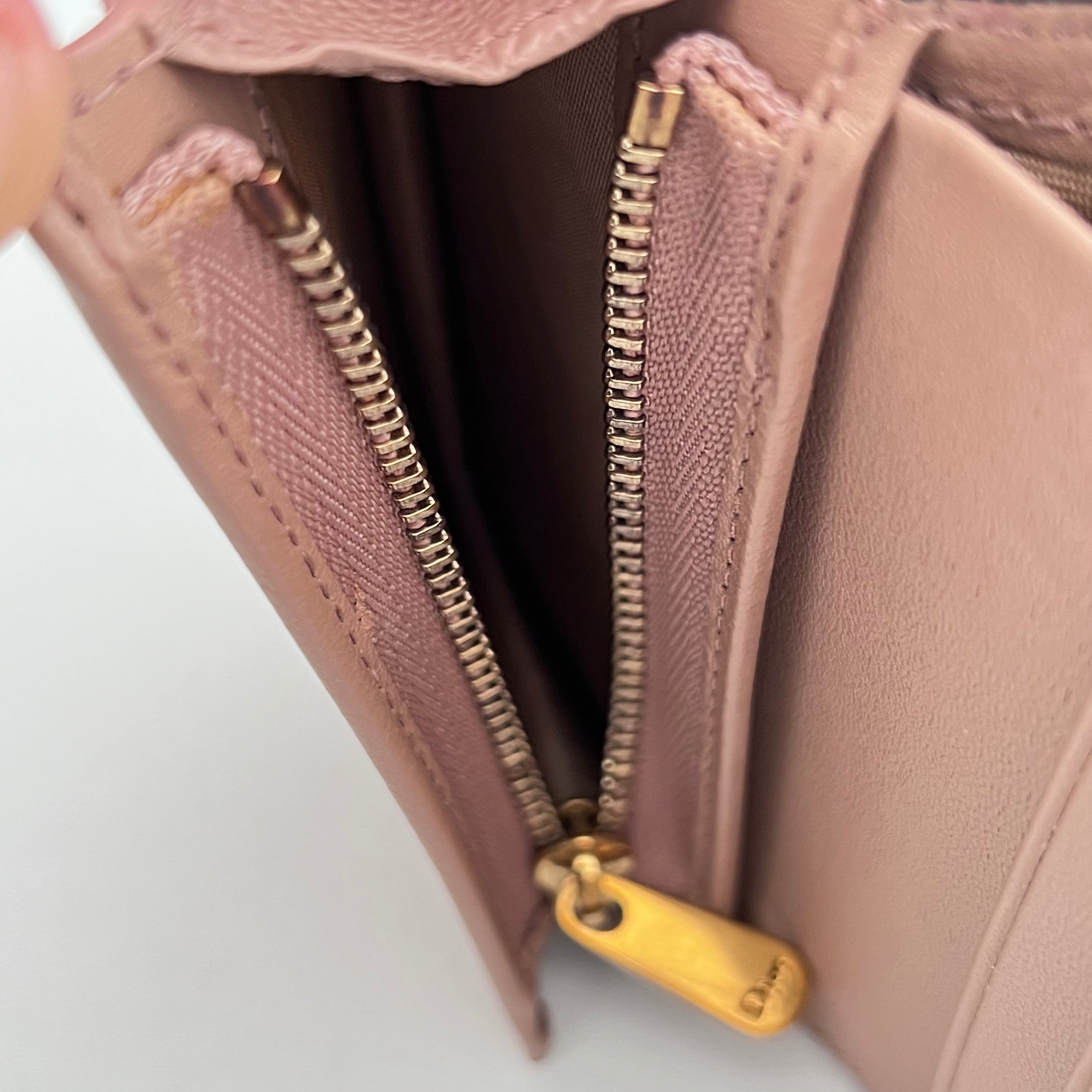 SADDLE LOTUS WALLET