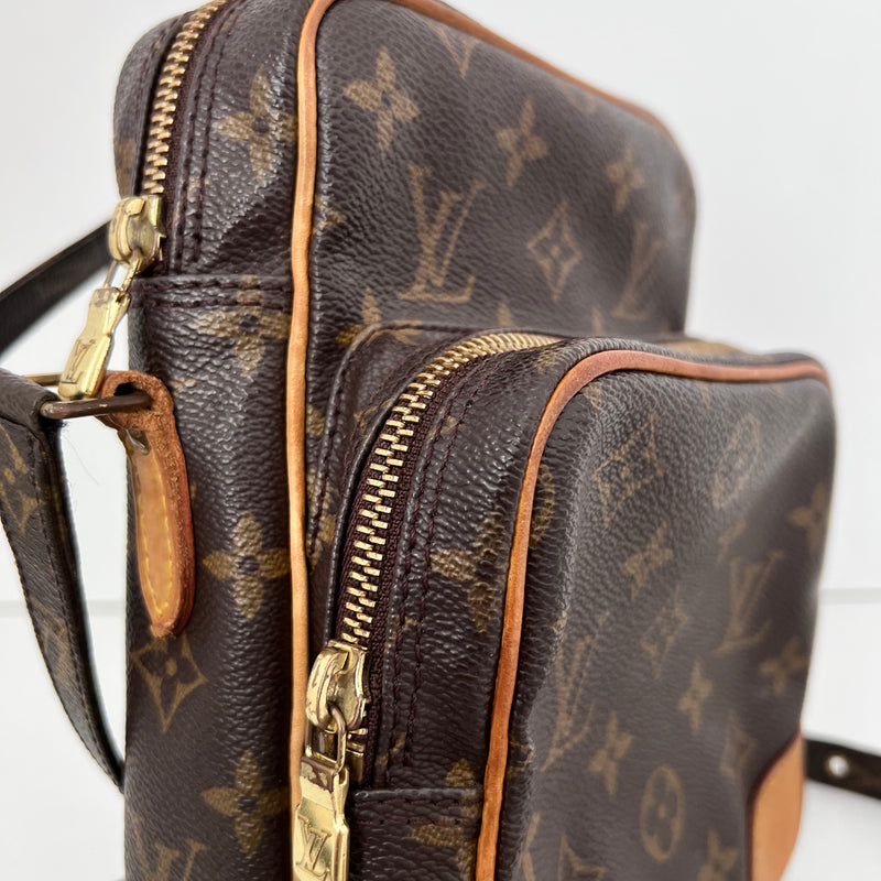 Monogram Amazone
