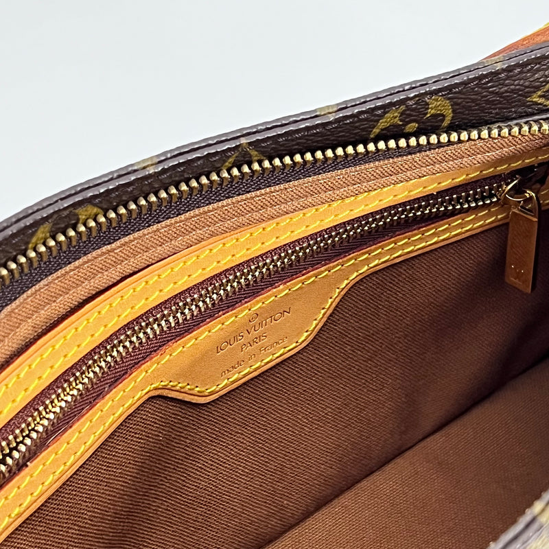 Monogram Trotteur