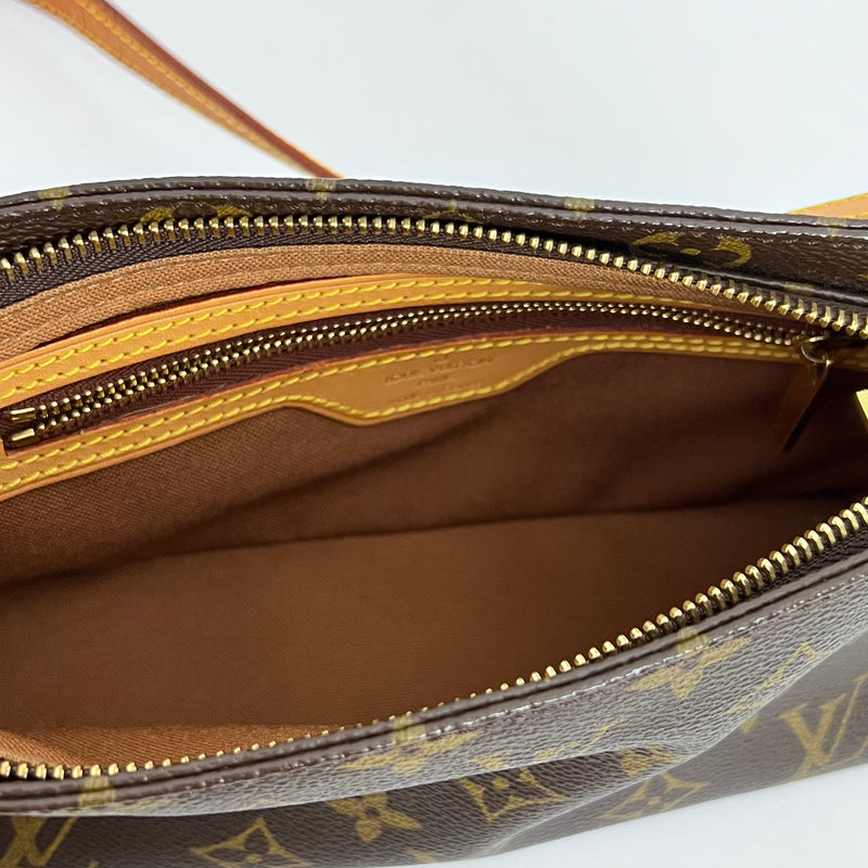 Monogram Trotteur